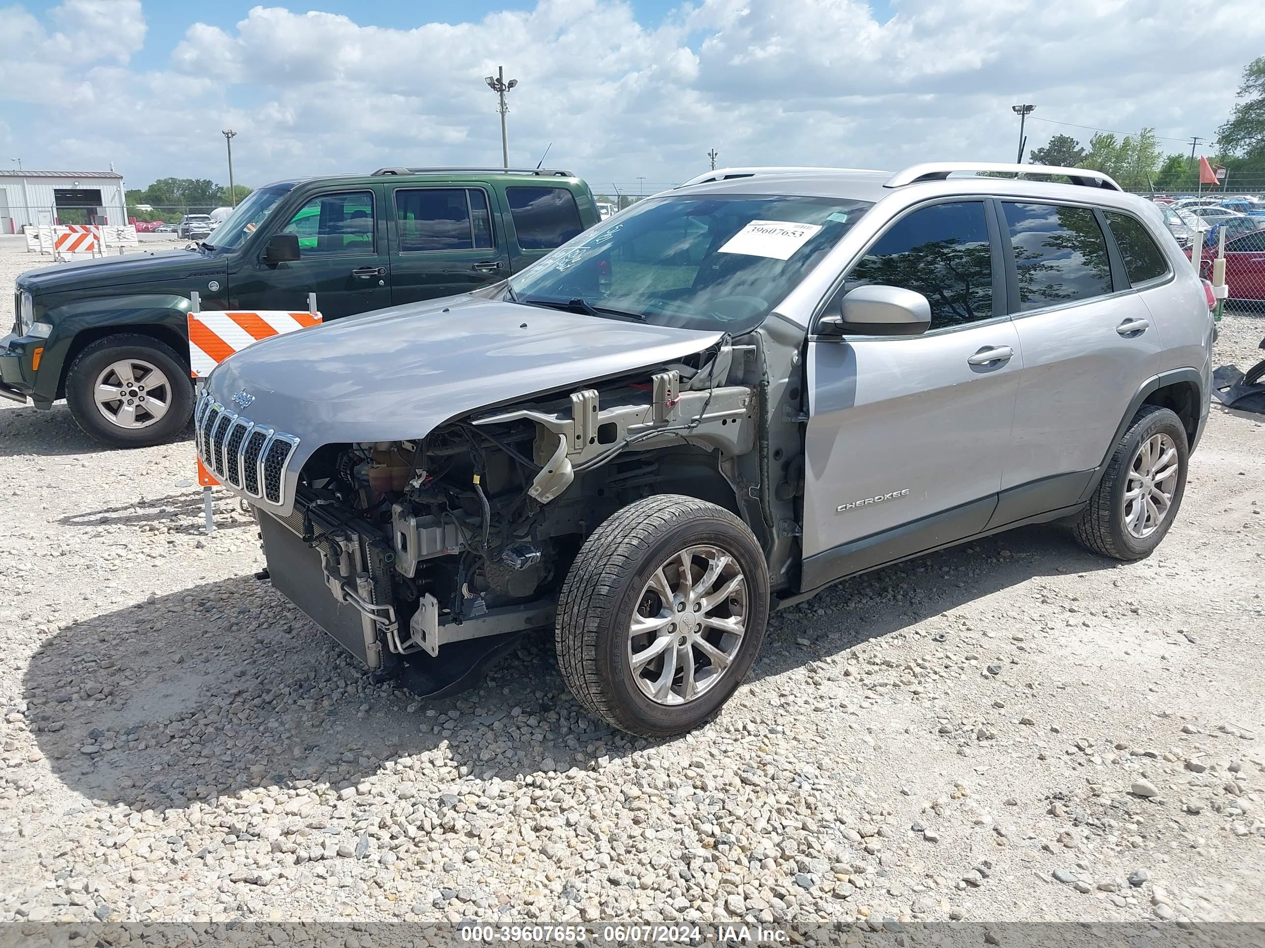 JEEP CHEROKEE image 2
