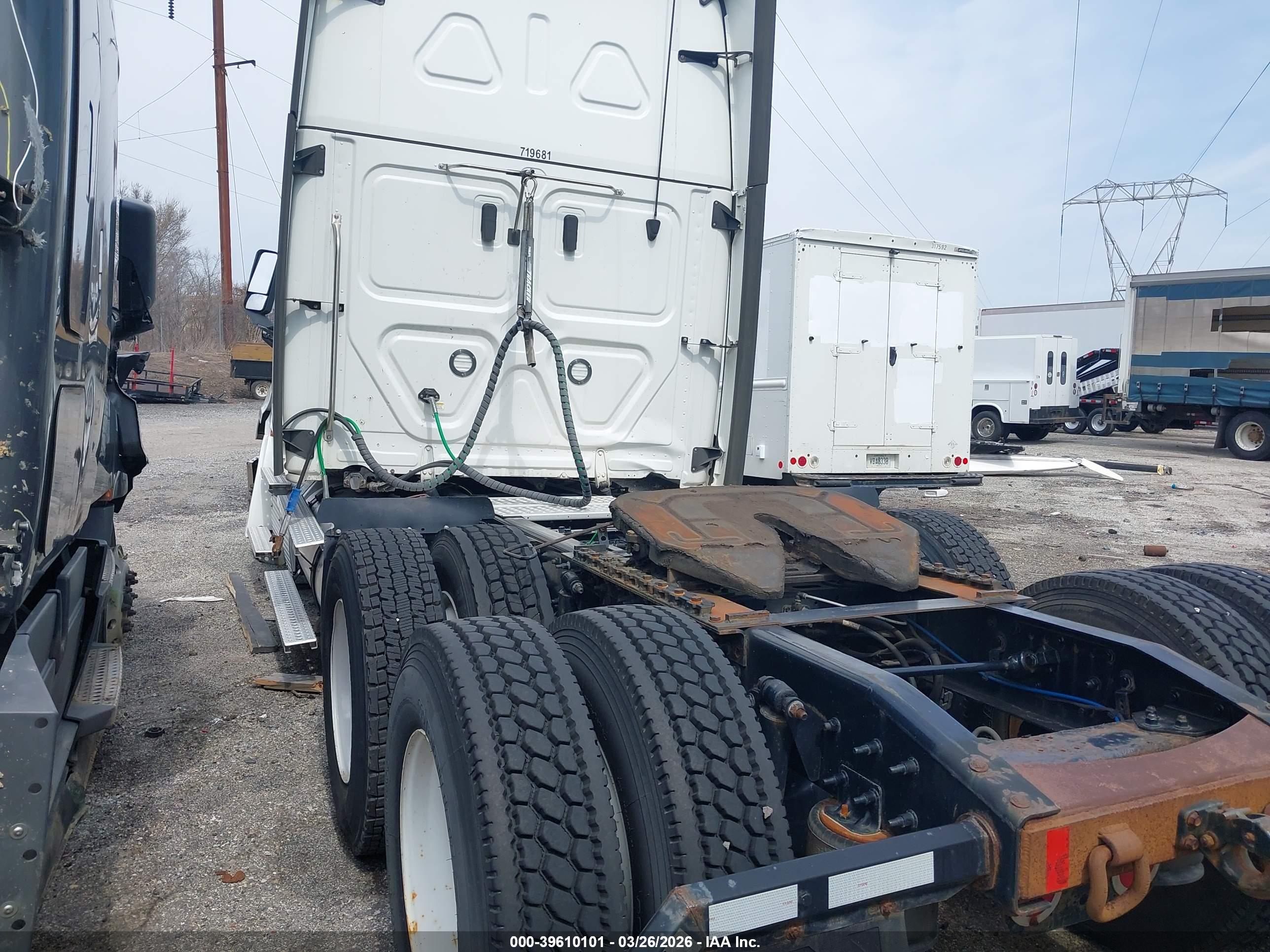 FREIGHTLINER NEW image 3