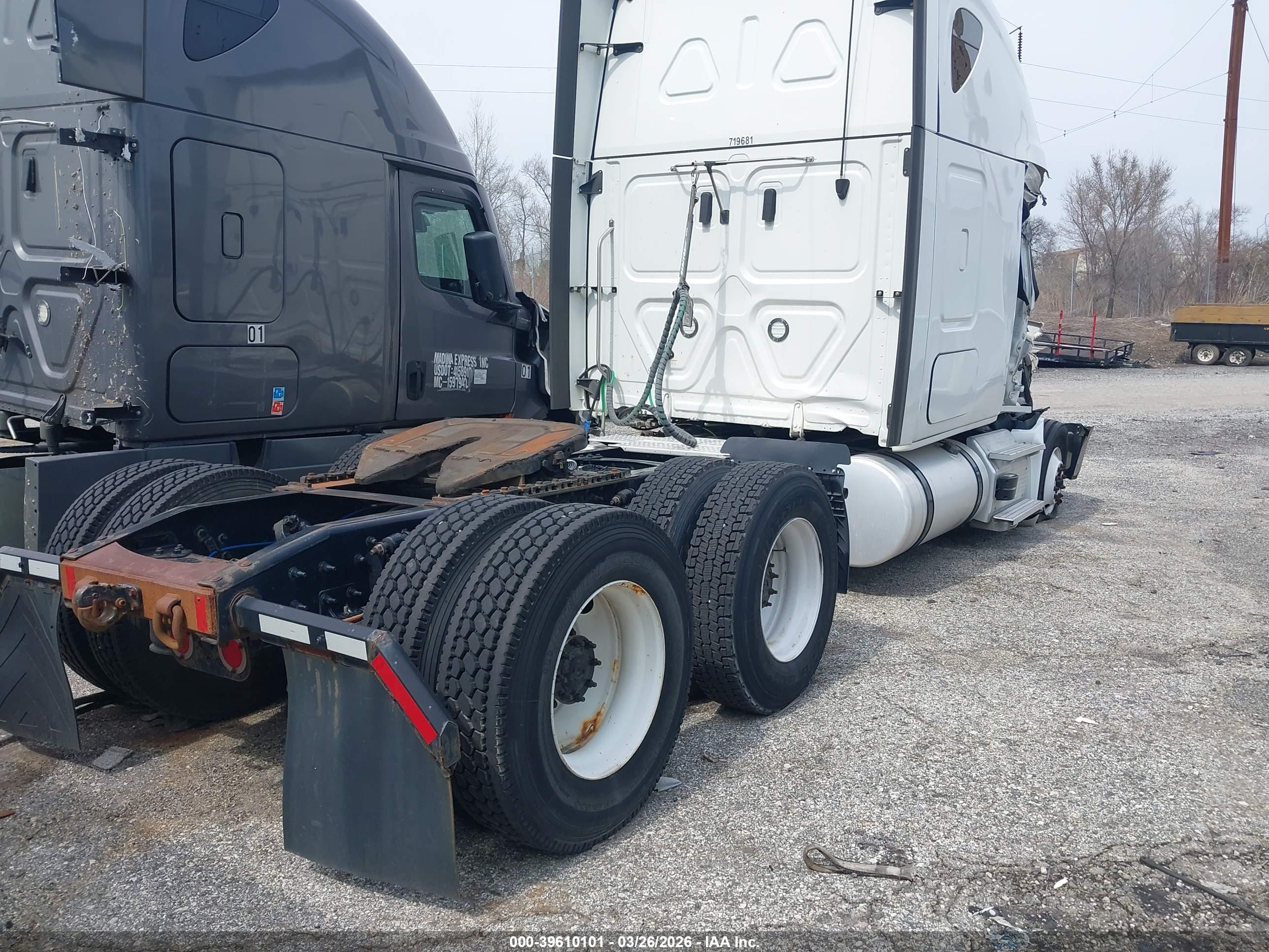 FREIGHTLINER NEW image 4