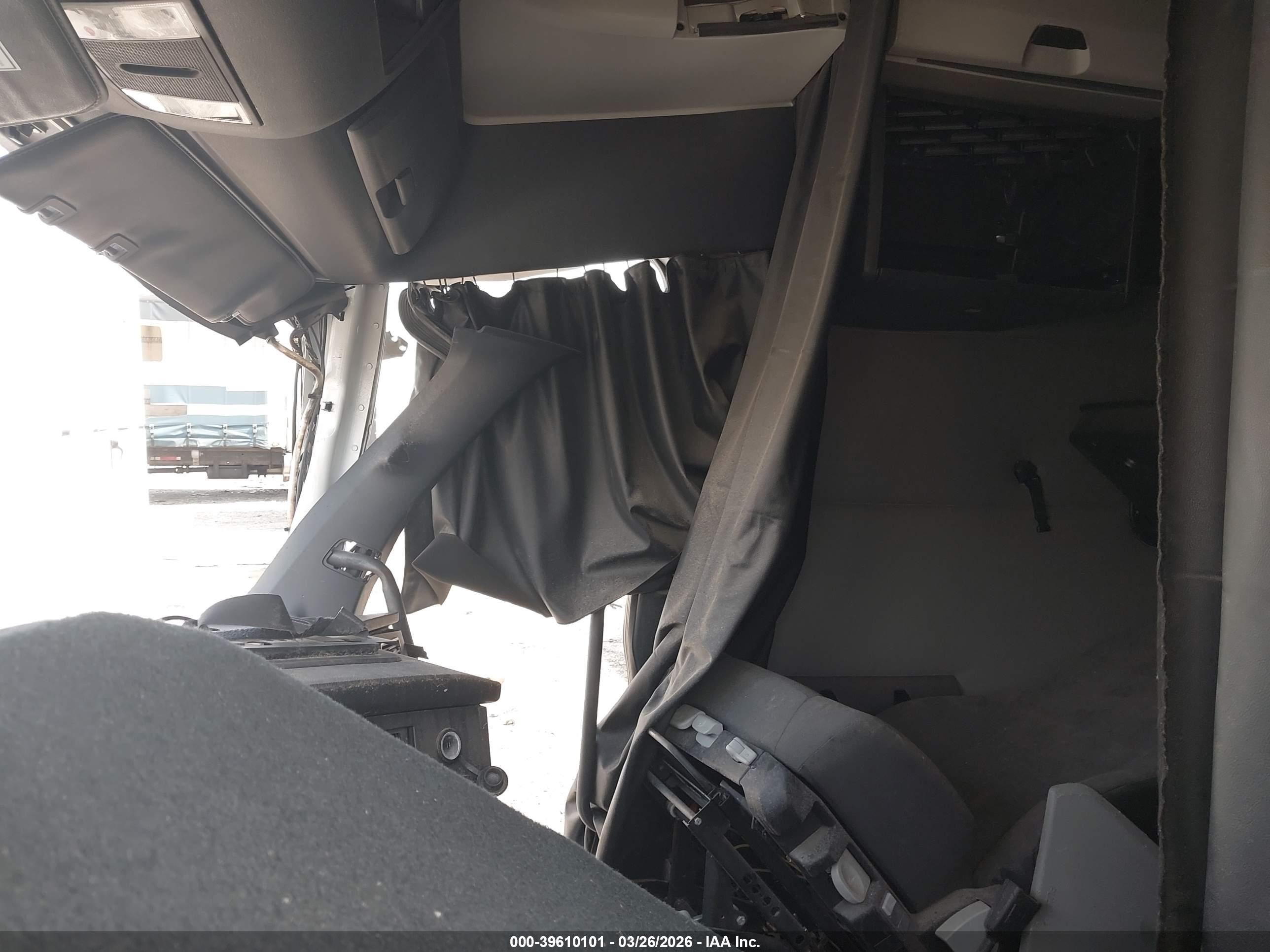 FREIGHTLINER NEW image 8