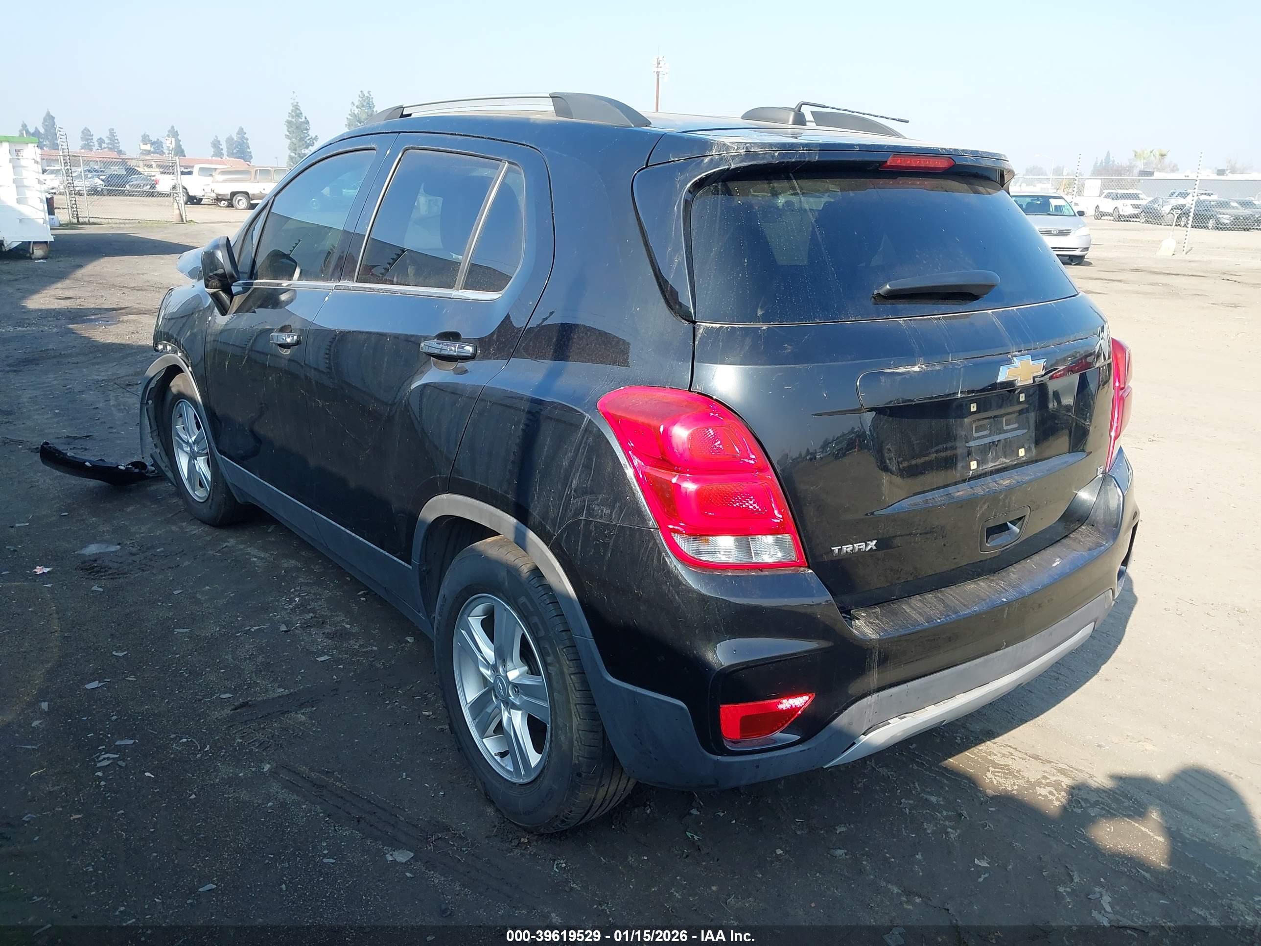 CHEVROLET TRAX image 3
