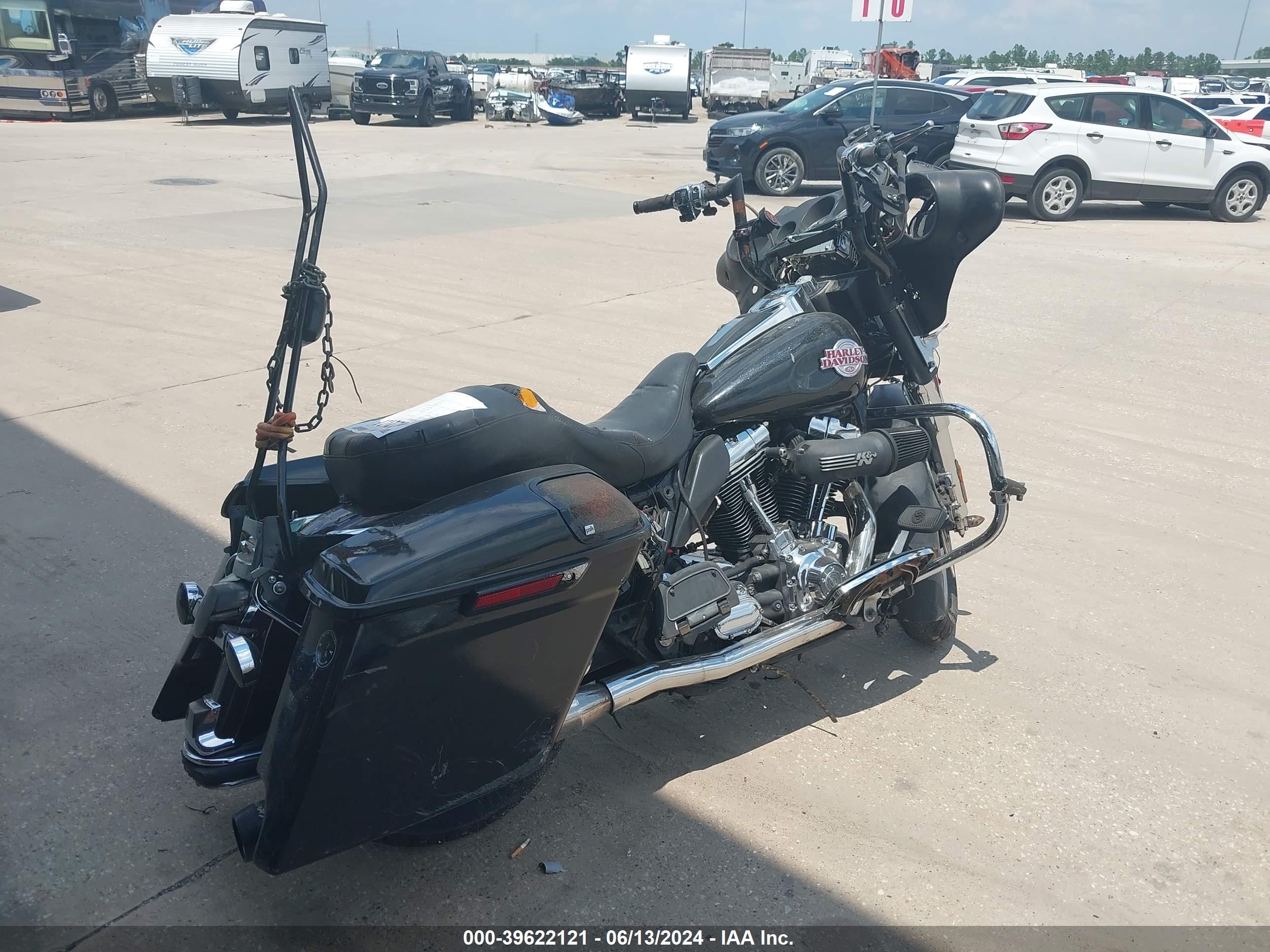 HARLEY-DAVIDSON FLHTCUI image 4