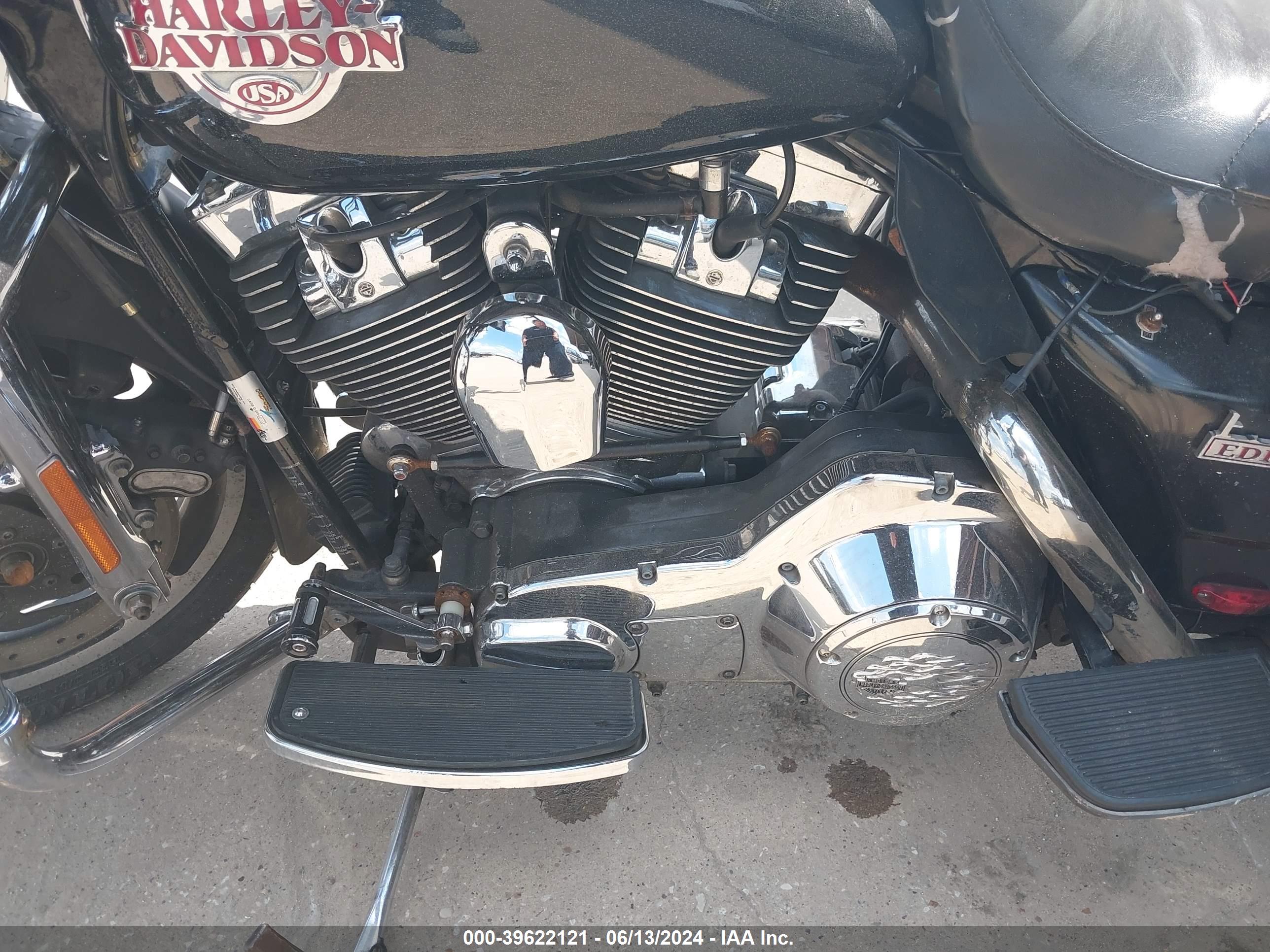 HARLEY-DAVIDSON FLHTCUI image 9