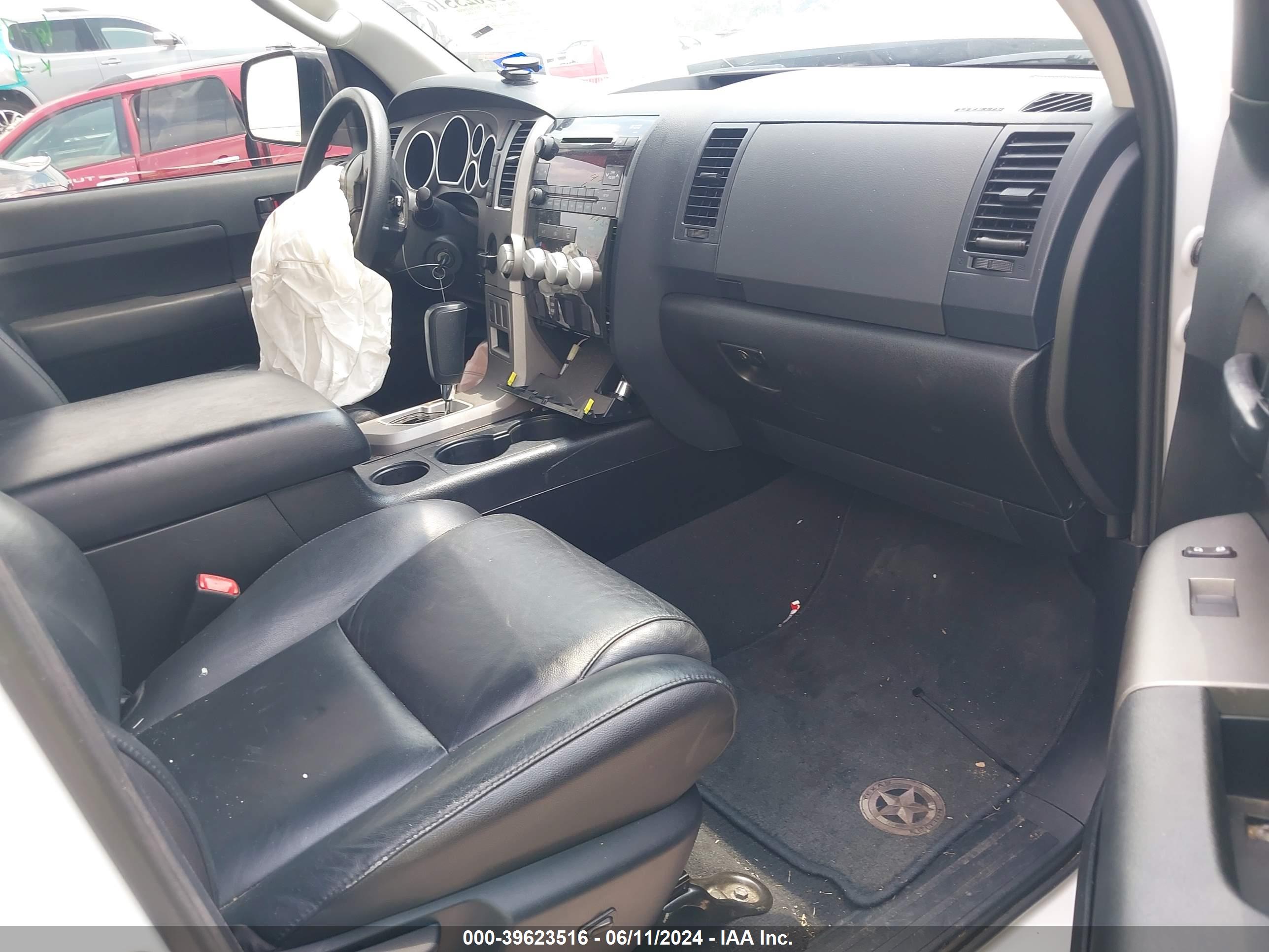 TOYOTA TUNDRA image 5