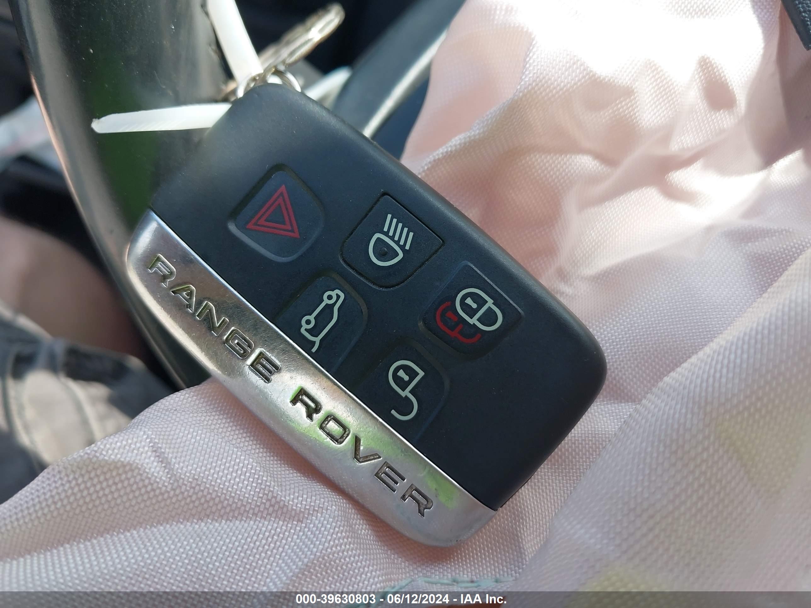 LAND ROVER image 11