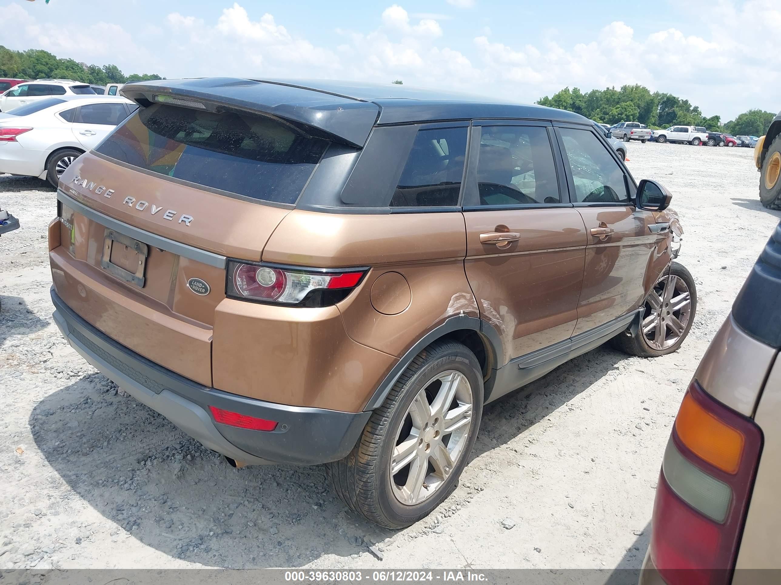 LAND ROVER image 4