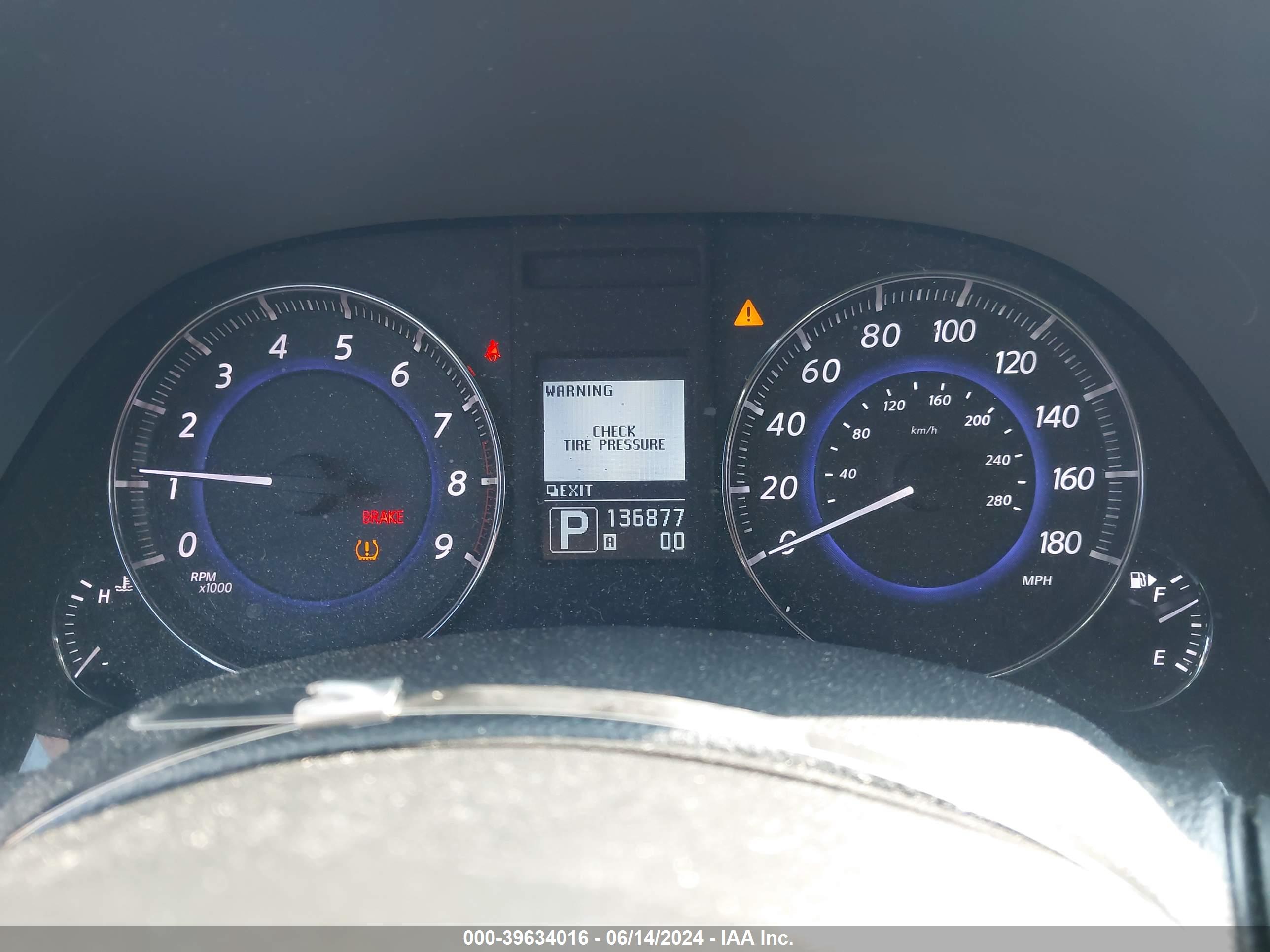 INFINITI FX37 image 7