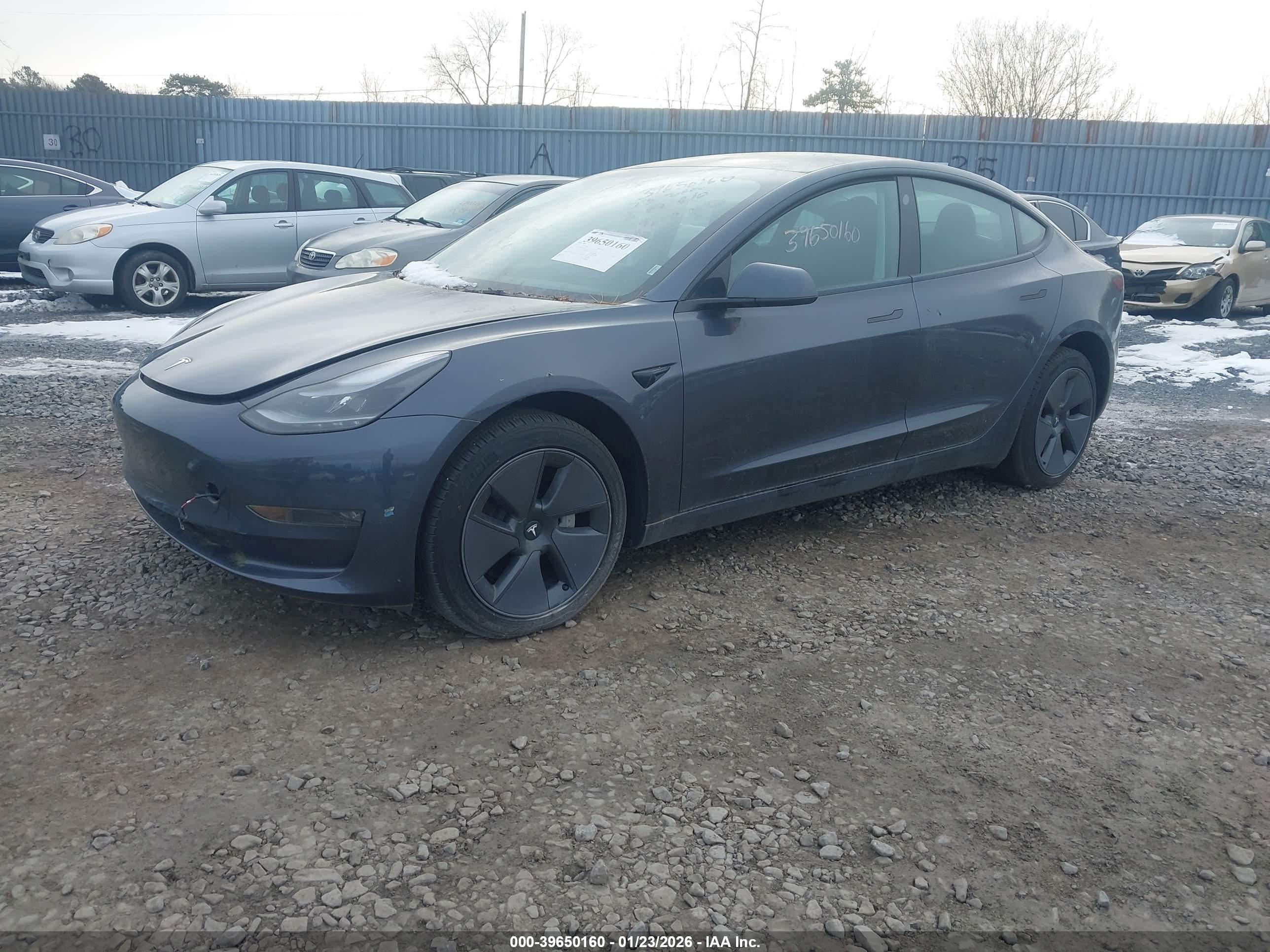 TESLA MODEL image 2