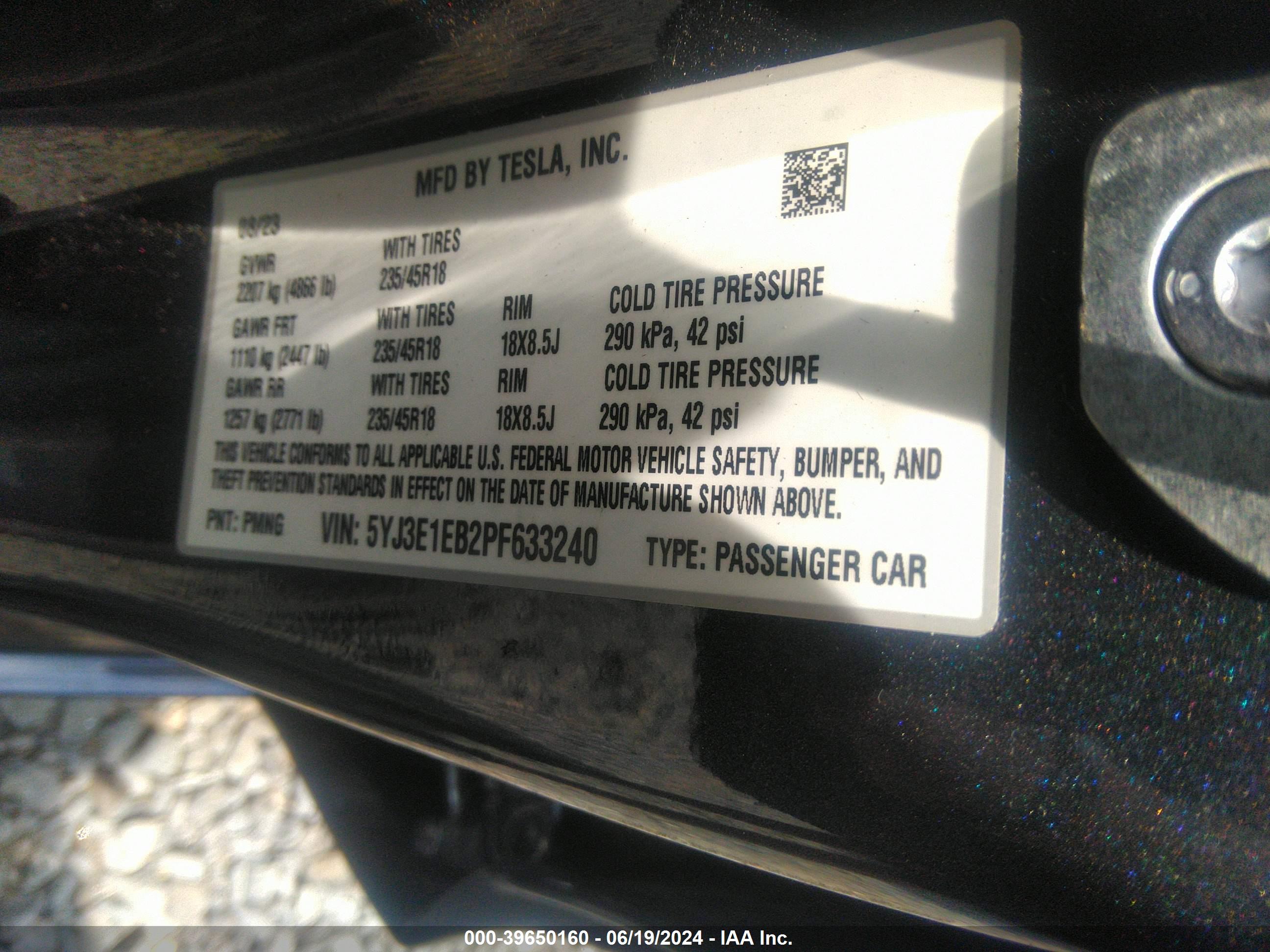 TESLA MODEL image 9