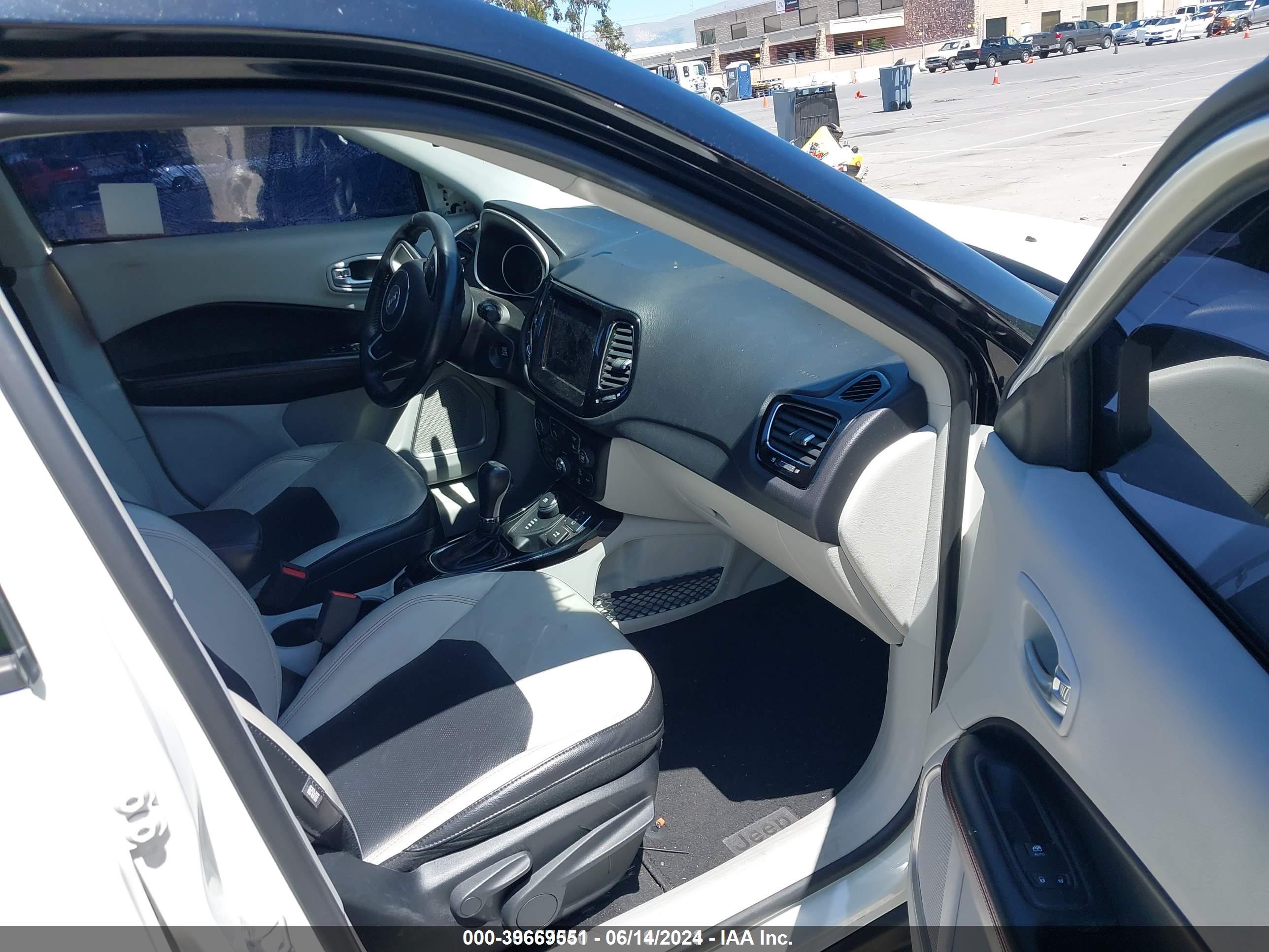 JEEP COMPASS image 5