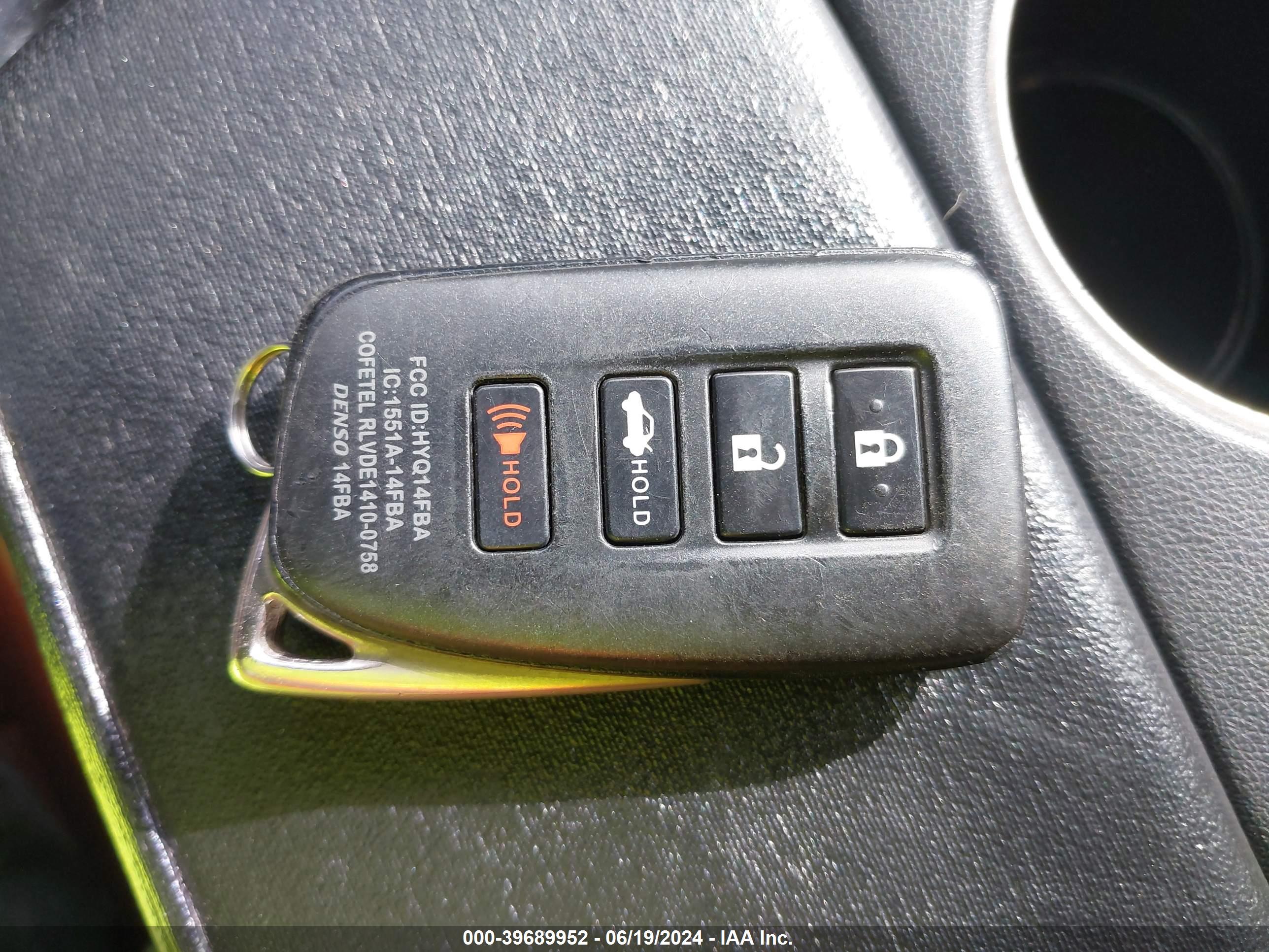 LEXUS IS image 11