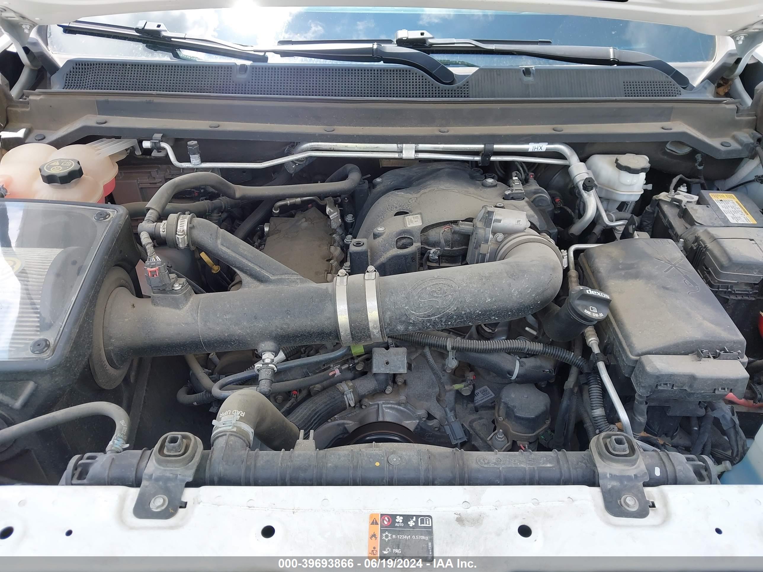 CHEVROLET COLORADO image 10