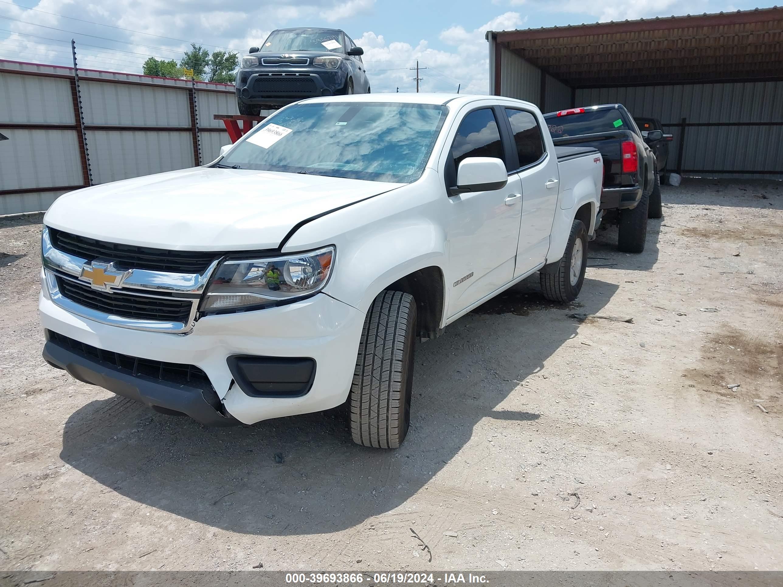 CHEVROLET COLORADO image 2