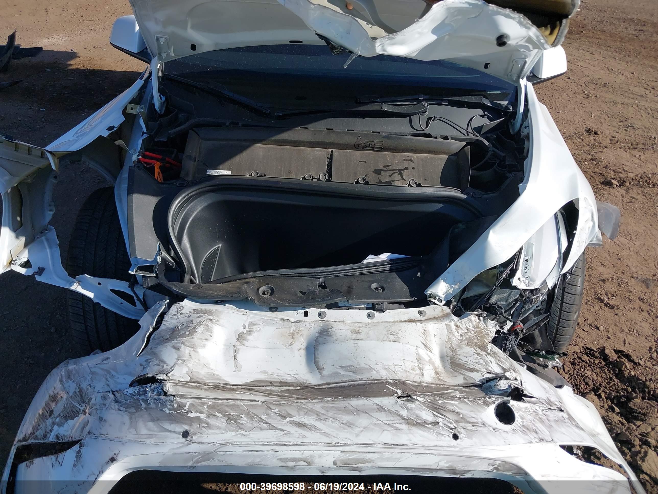 TESLA MODEL image 10
