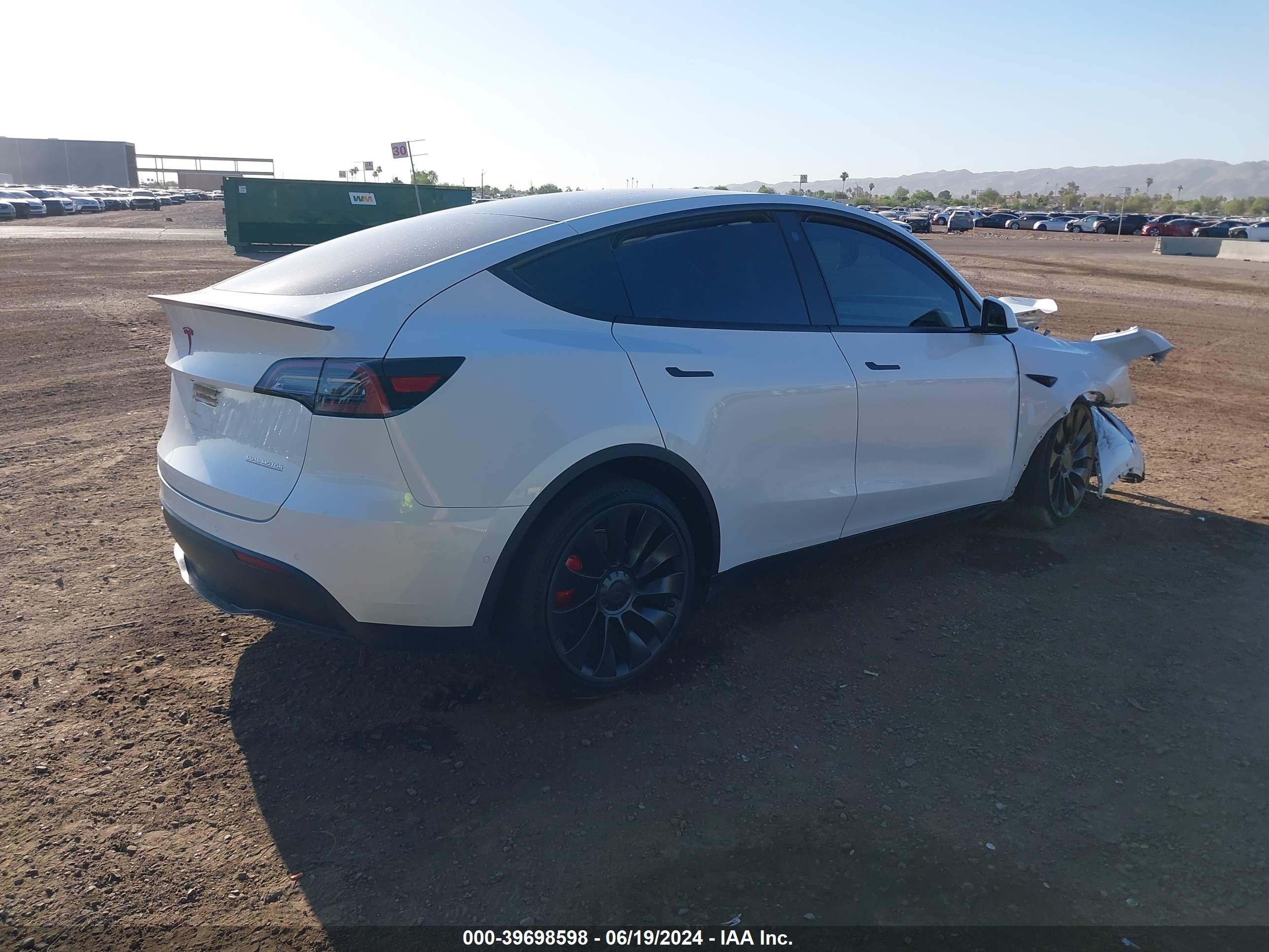 TESLA MODEL image 4