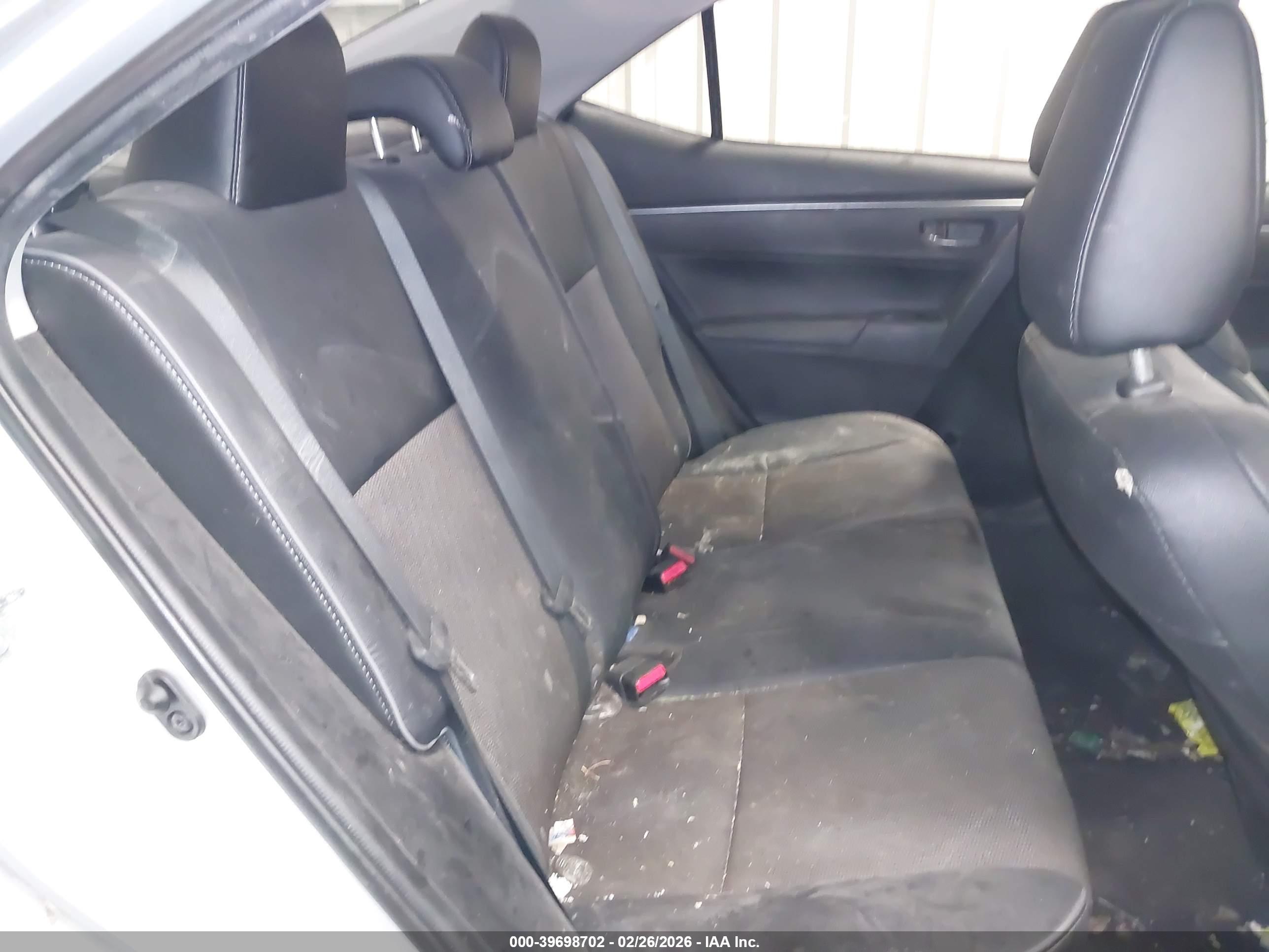TOYOTA COROLLA image 8