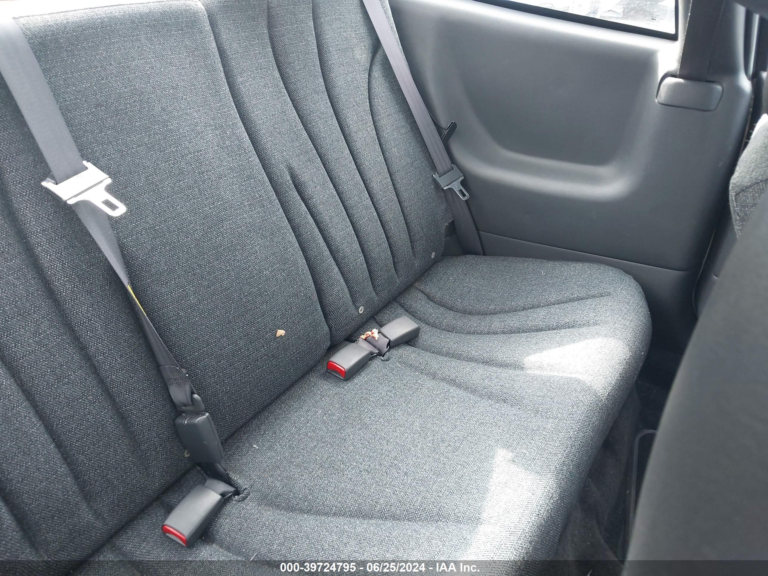 CHEVROLET CAVALIER image 8