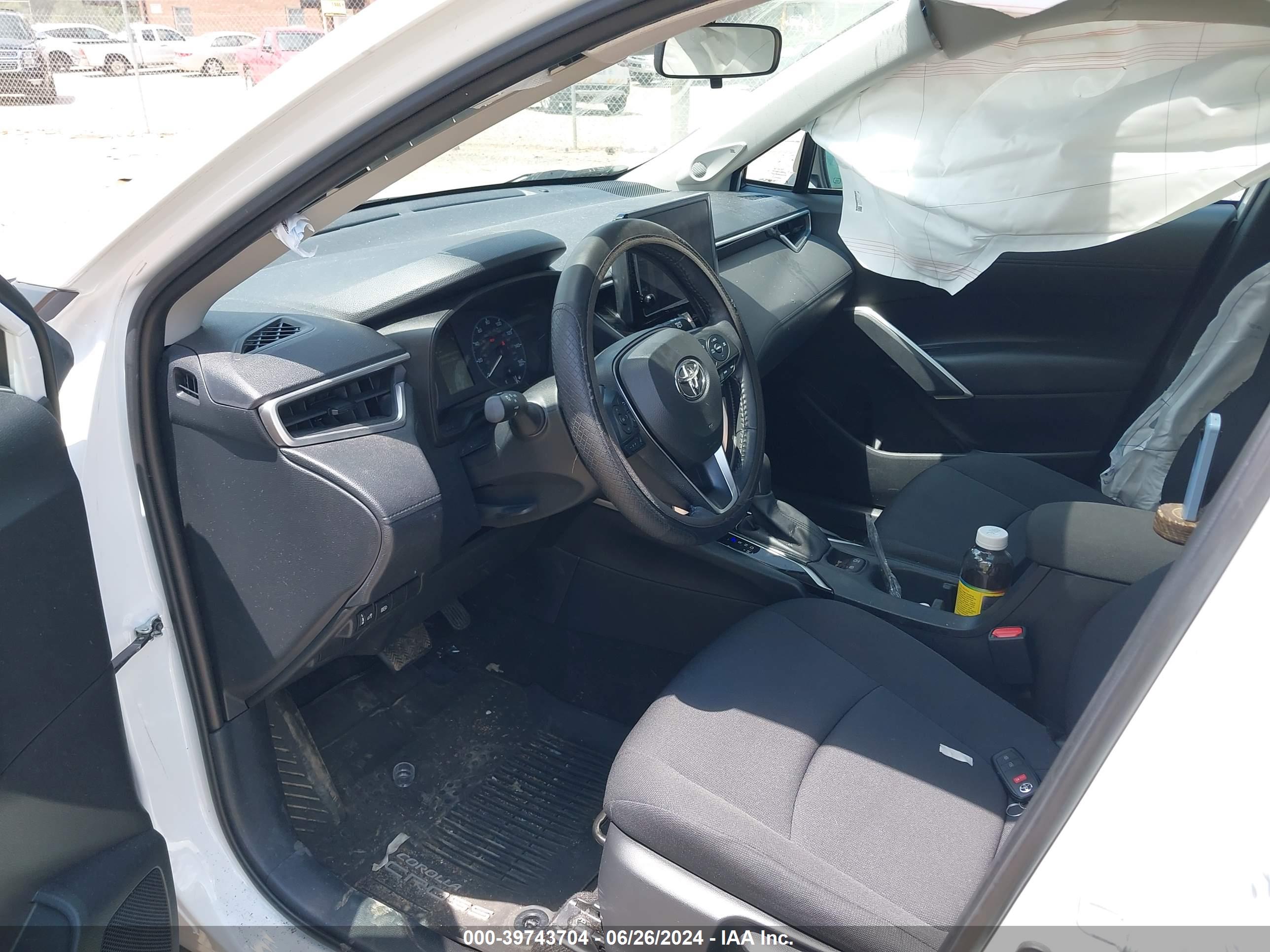 TOYOTA COROLLA image 5