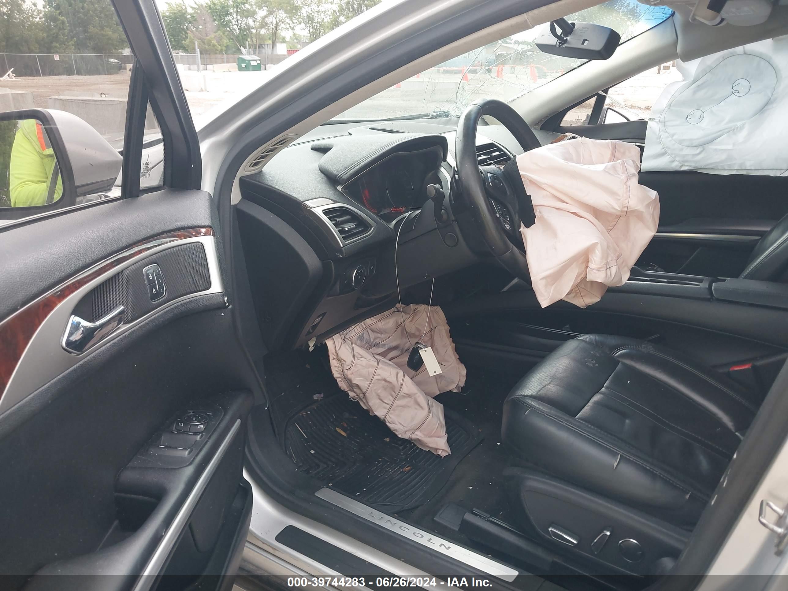 LINCOLN MKZ image 5