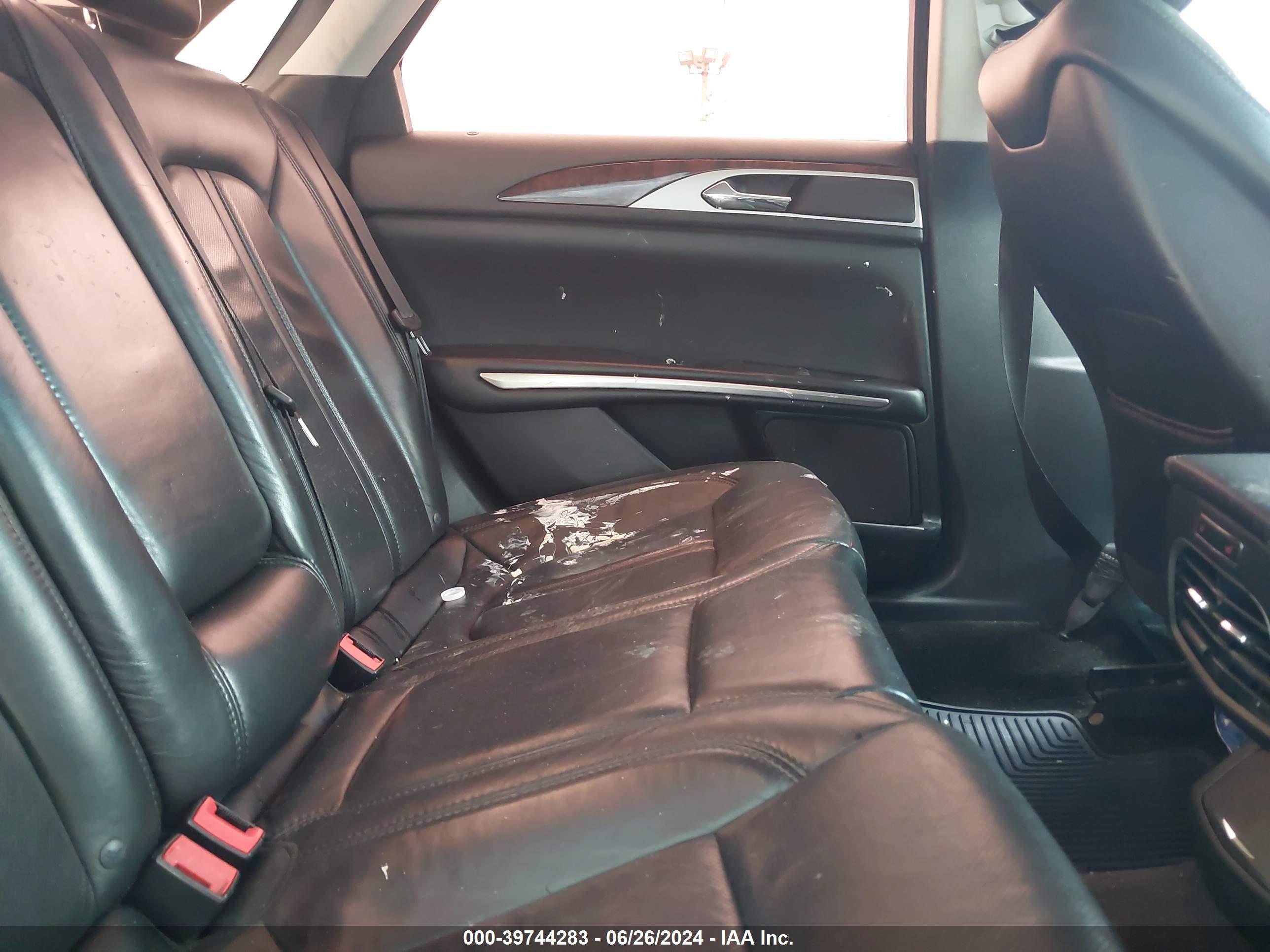LINCOLN MKZ image 8