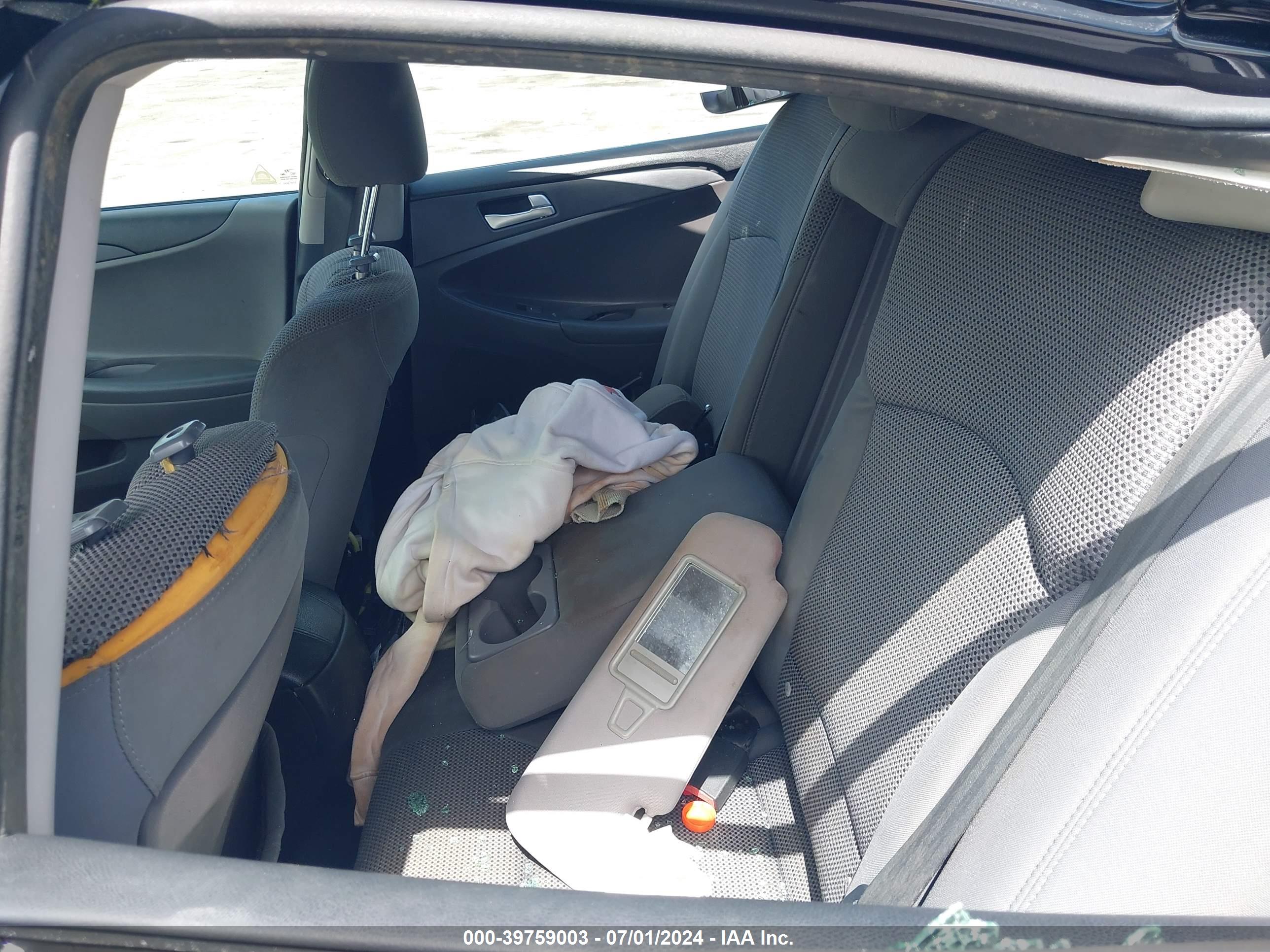HYUNDAI SONATA image 8