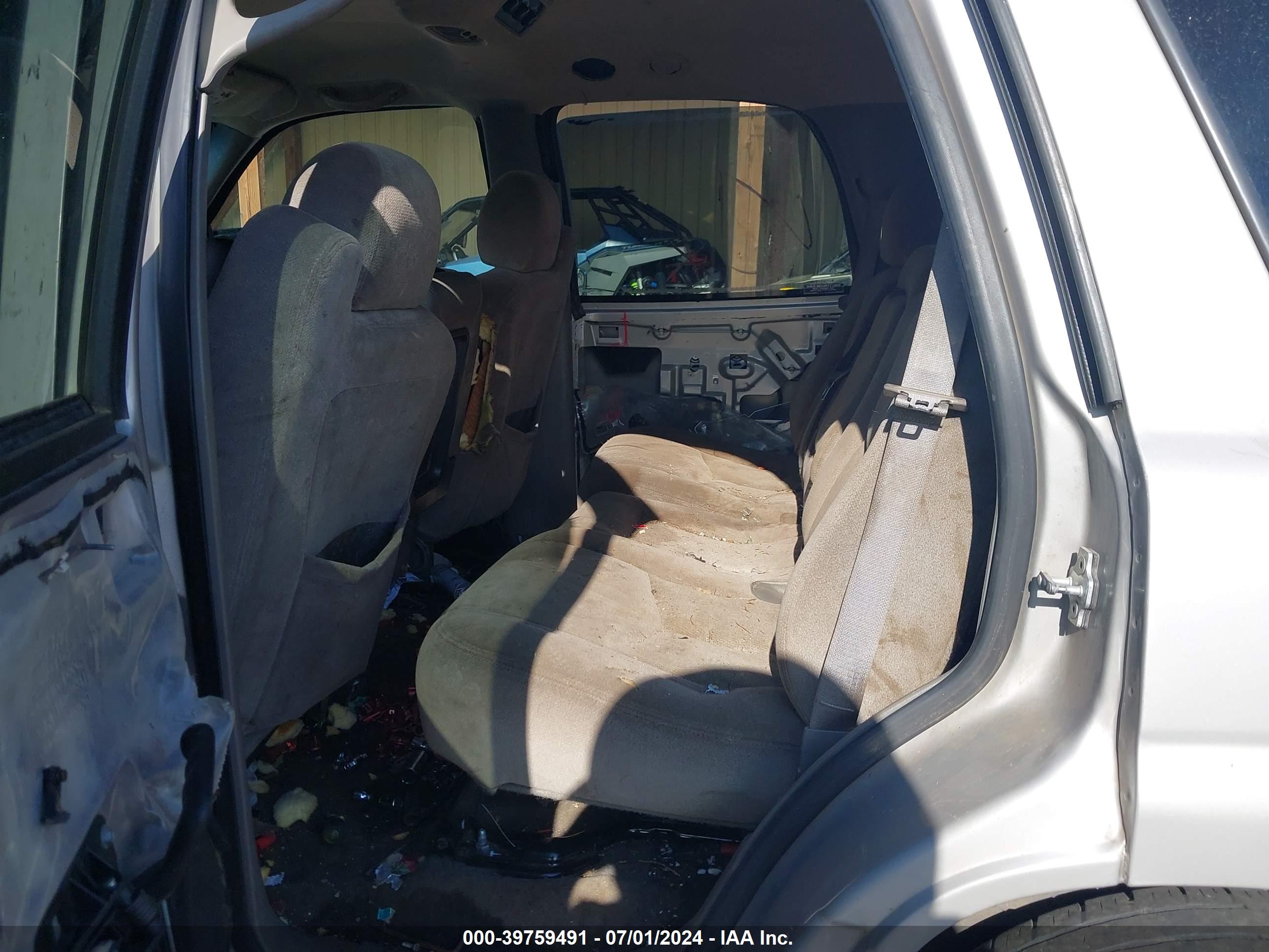 GMC YUKON image 8