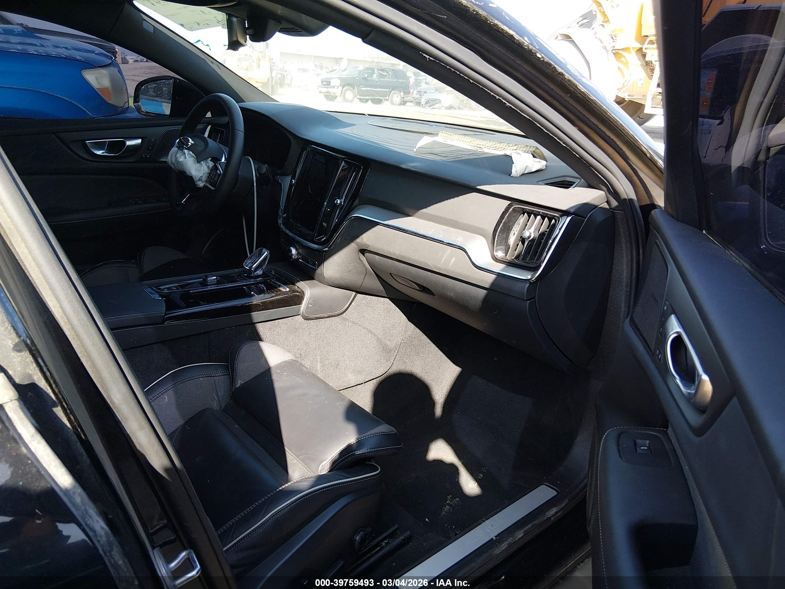 VOLVO S60 image 5