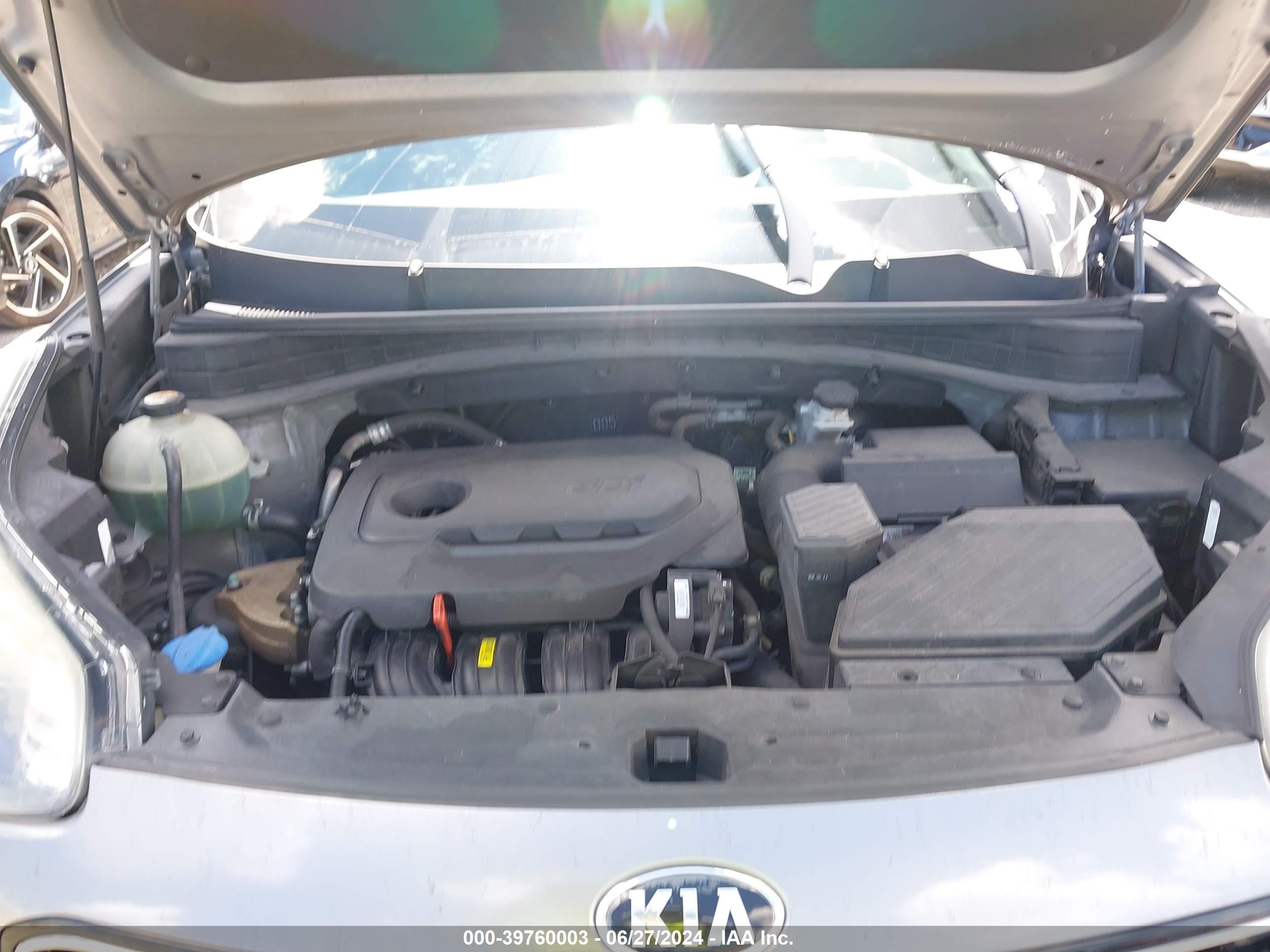 KIA SPORTAGE image 10