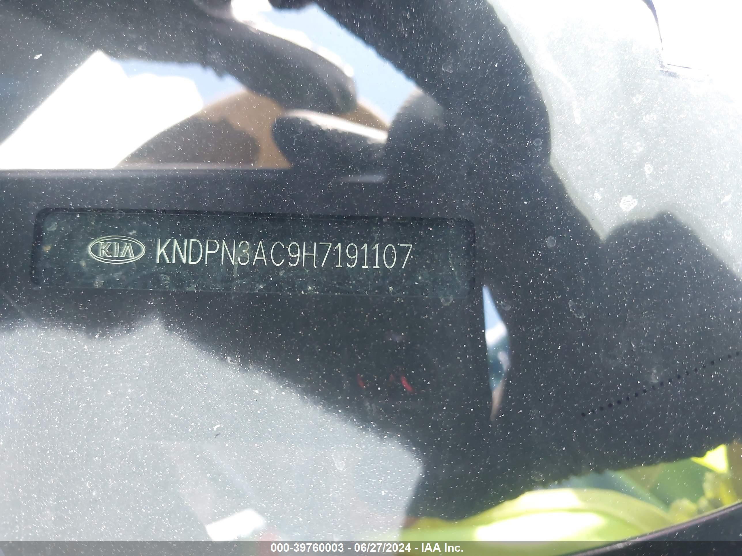 KIA SPORTAGE image 9