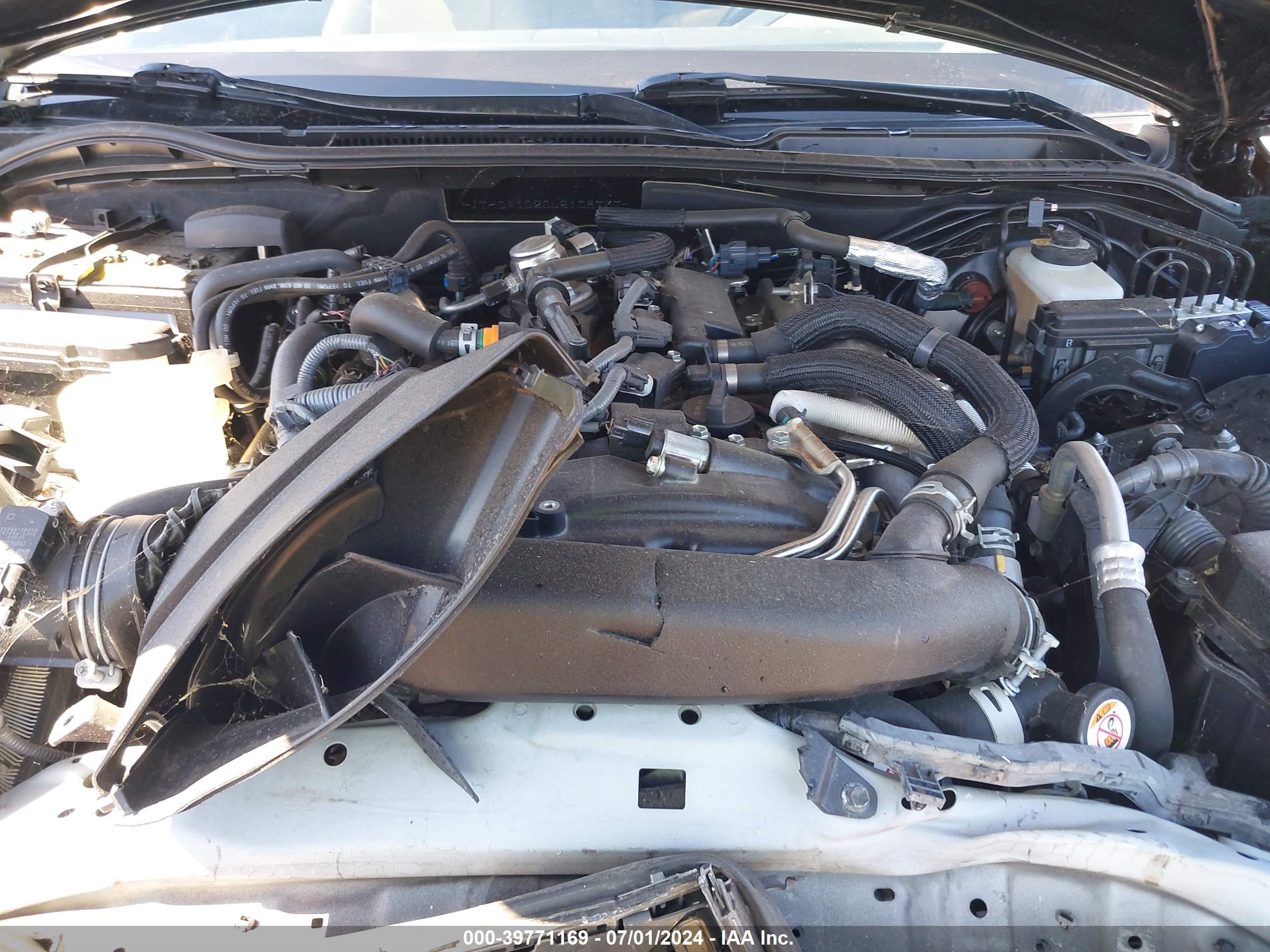 LEXUS IS image 10