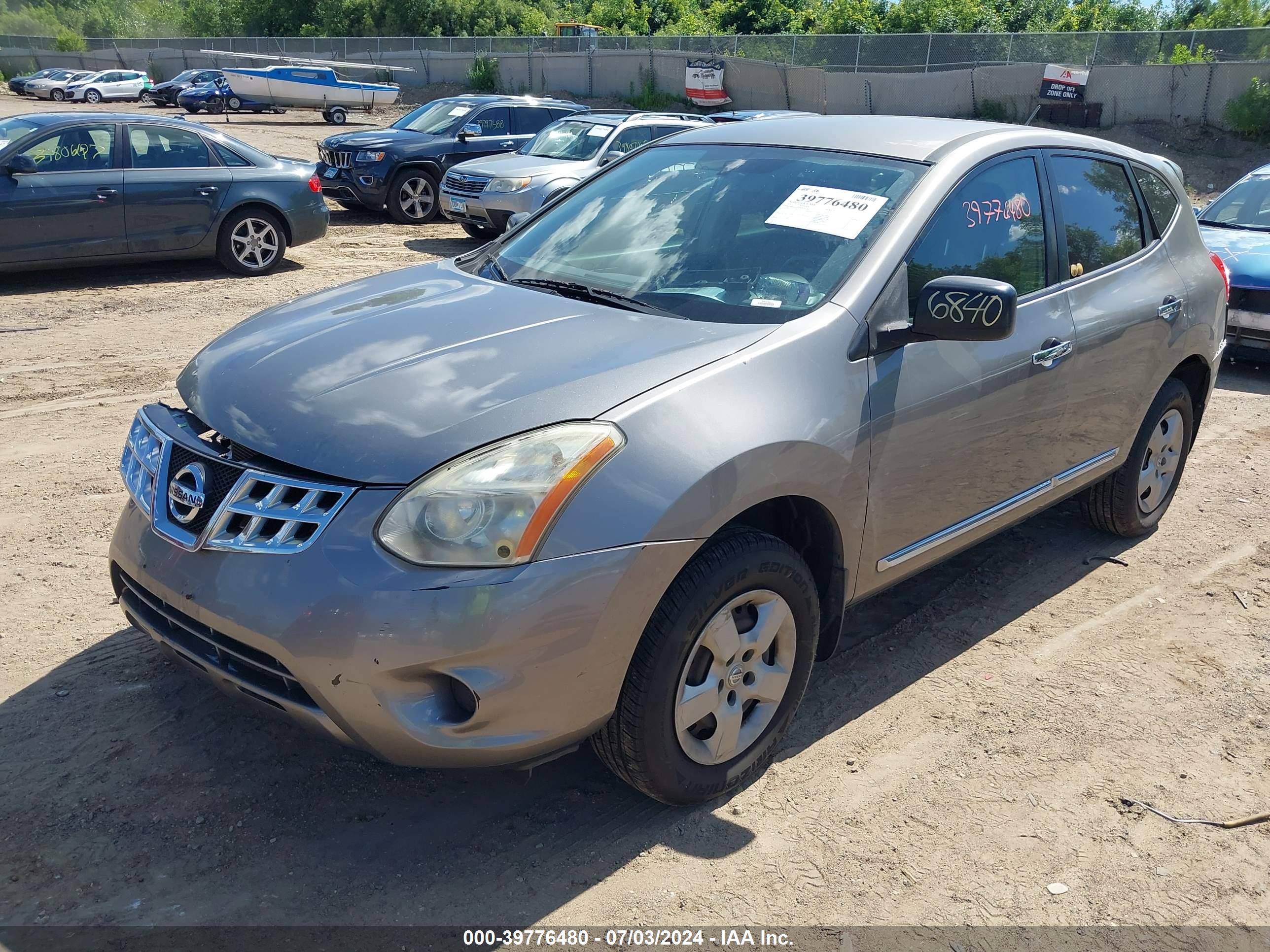 NISSAN ROGUE image 2