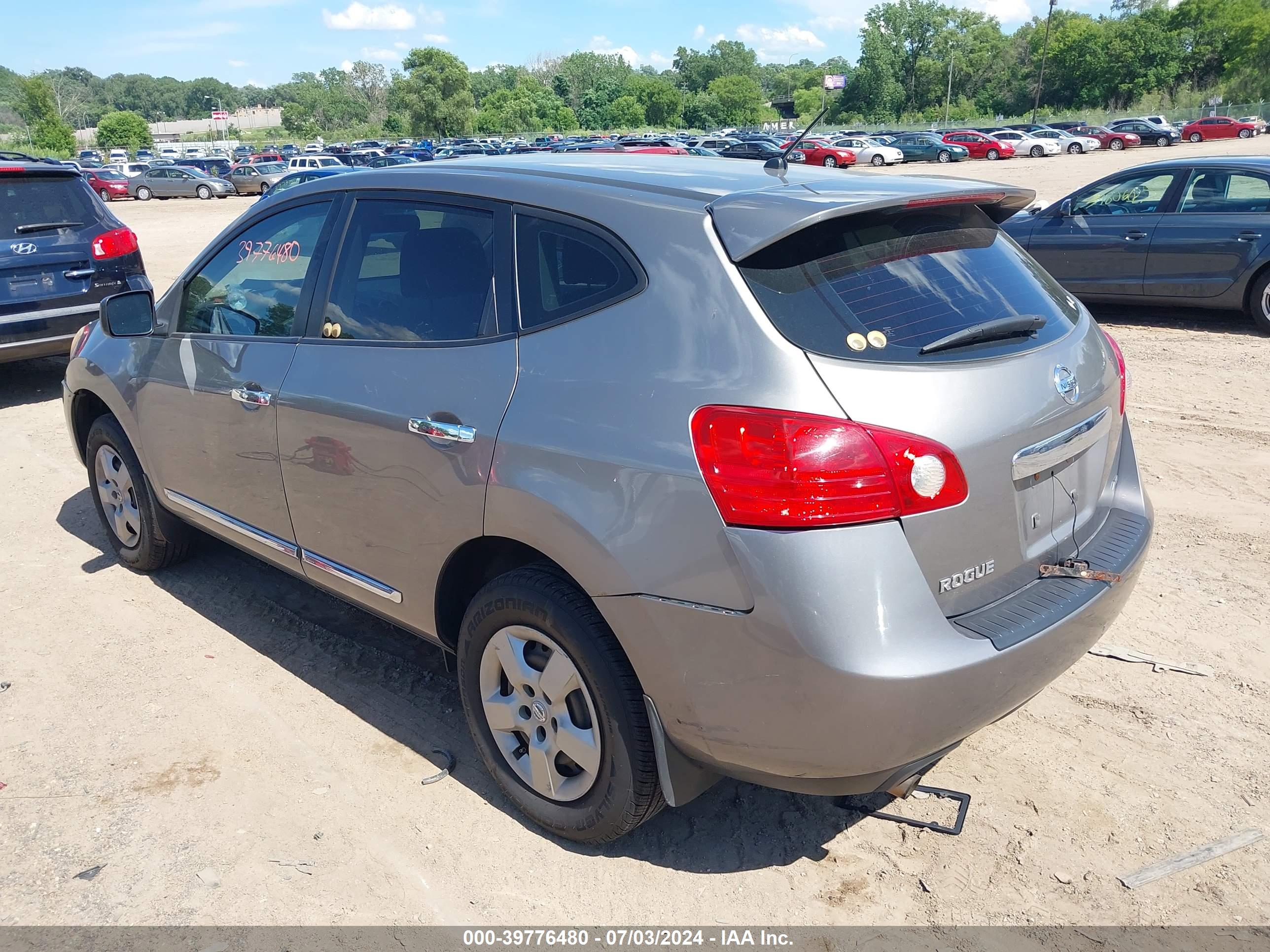 NISSAN ROGUE image 3