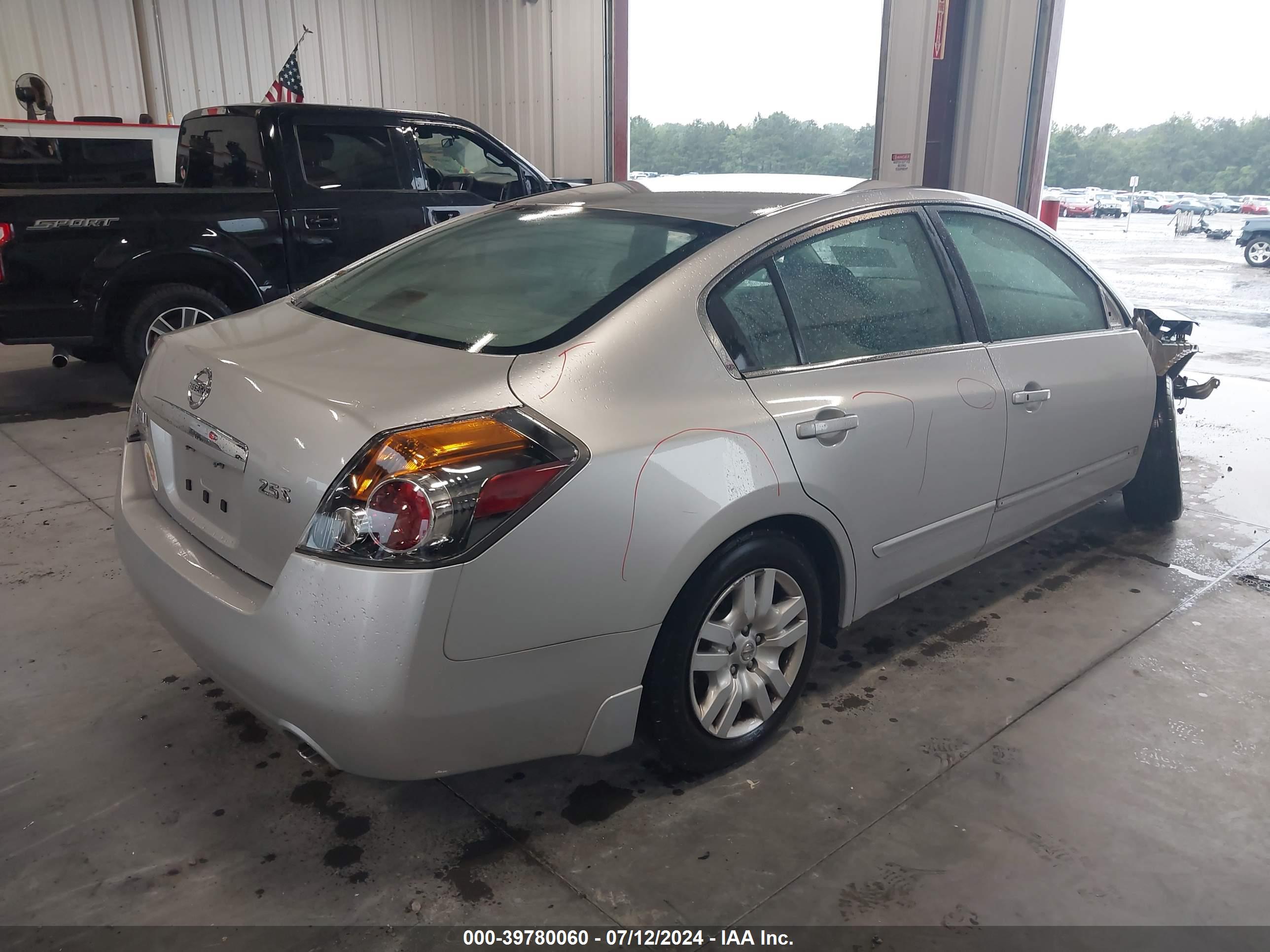 NISSAN ALTIMA image 4