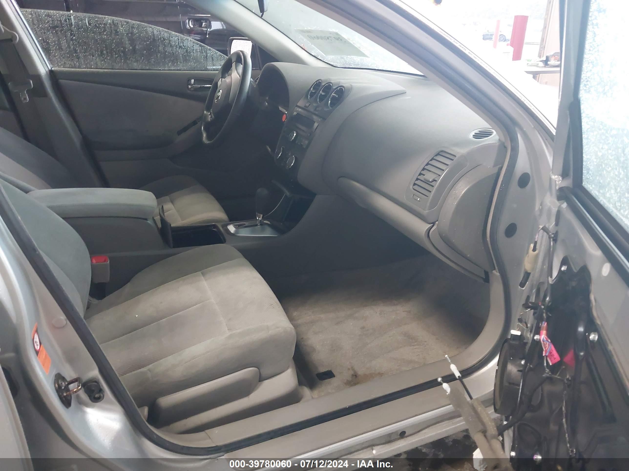 NISSAN ALTIMA image 5