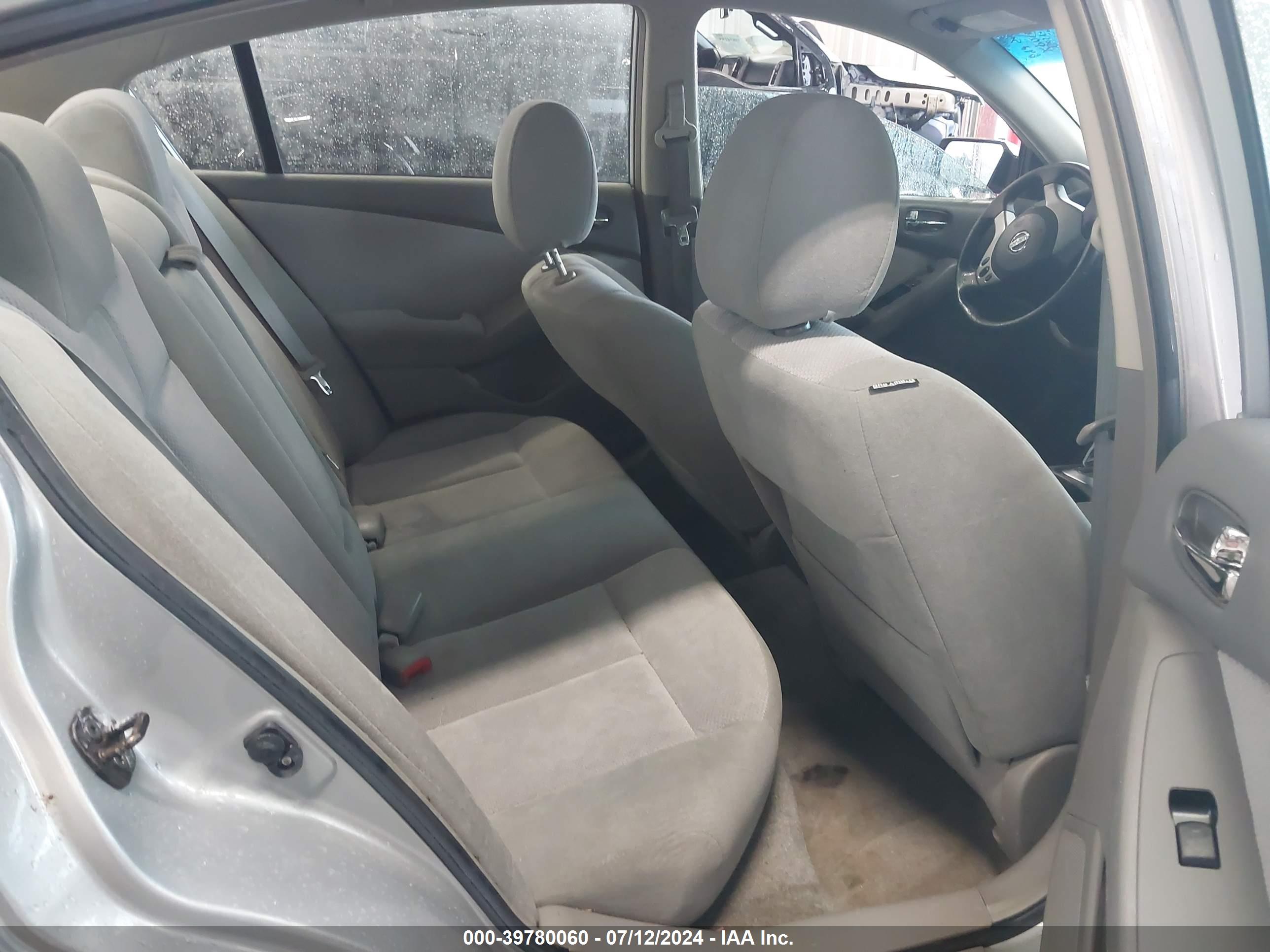 NISSAN ALTIMA image 8