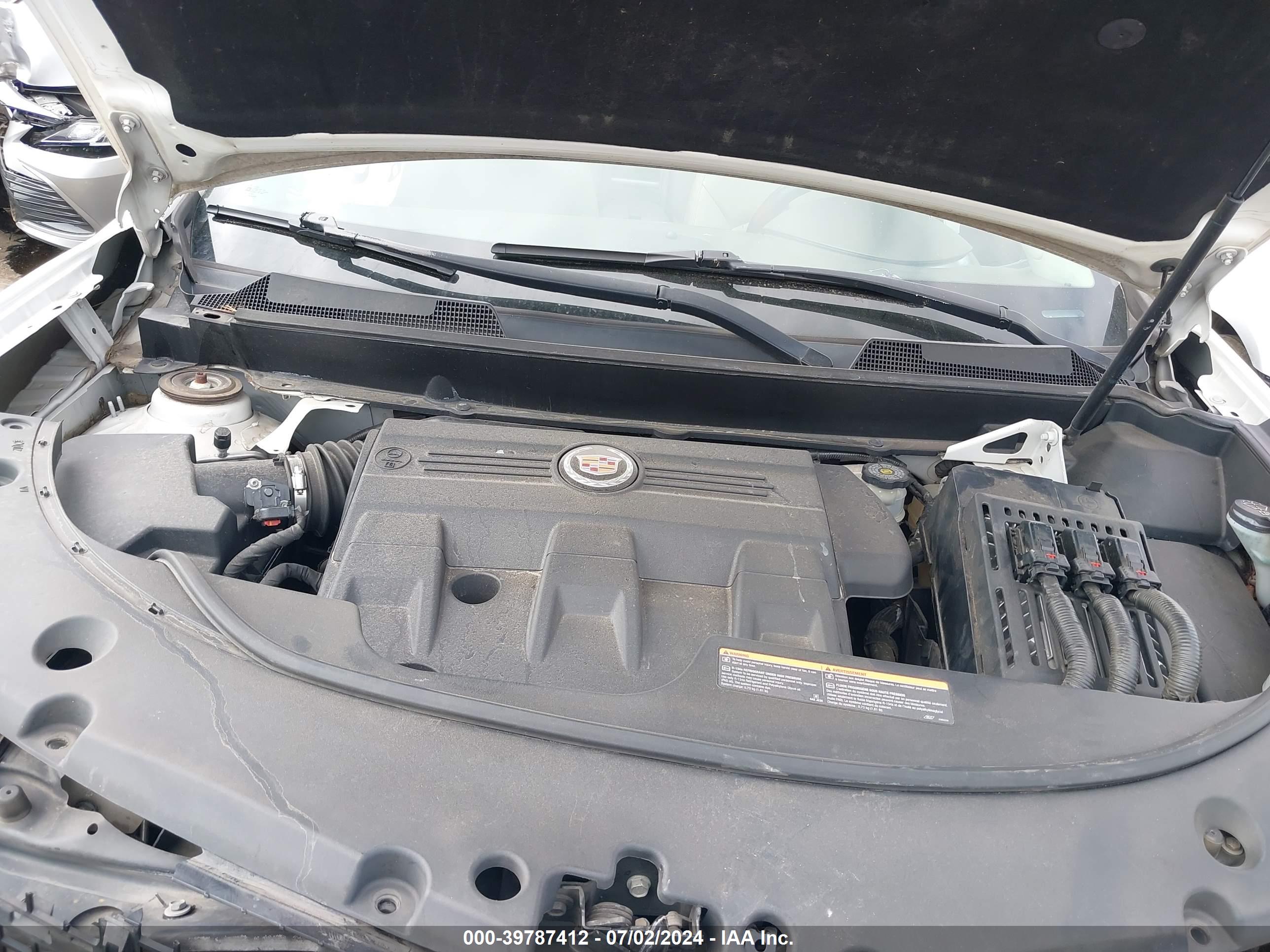 CADILLAC SRX image 10