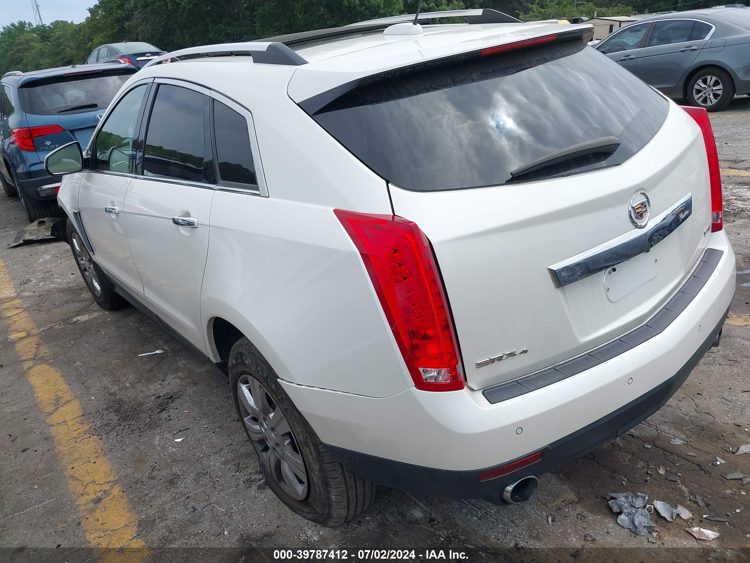 CADILLAC SRX image 3