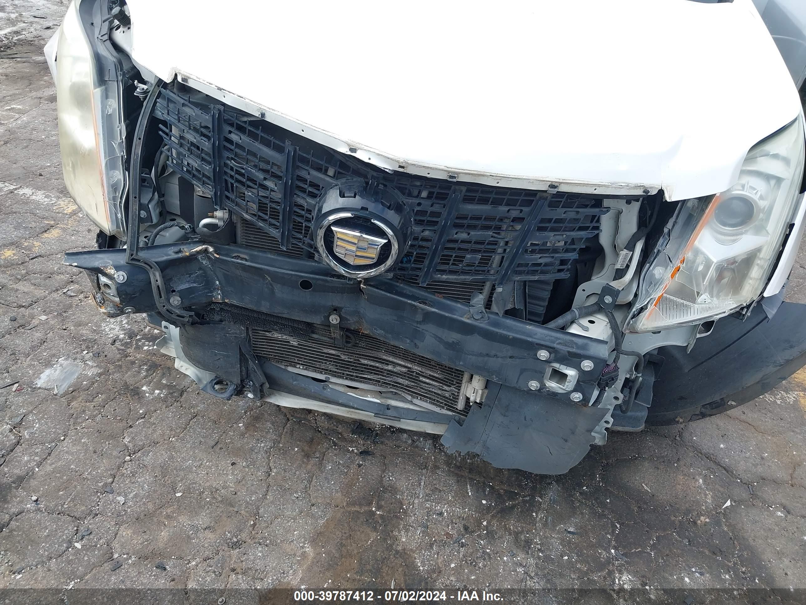 CADILLAC SRX image 6