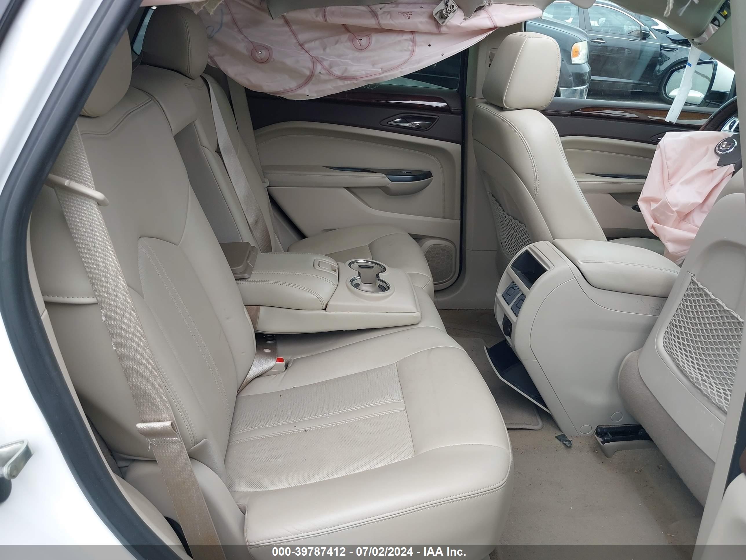 CADILLAC SRX image 8