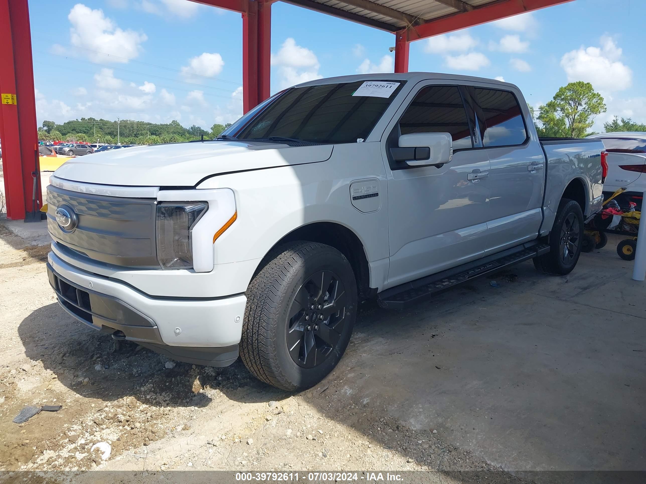 FORD F-150 image 2