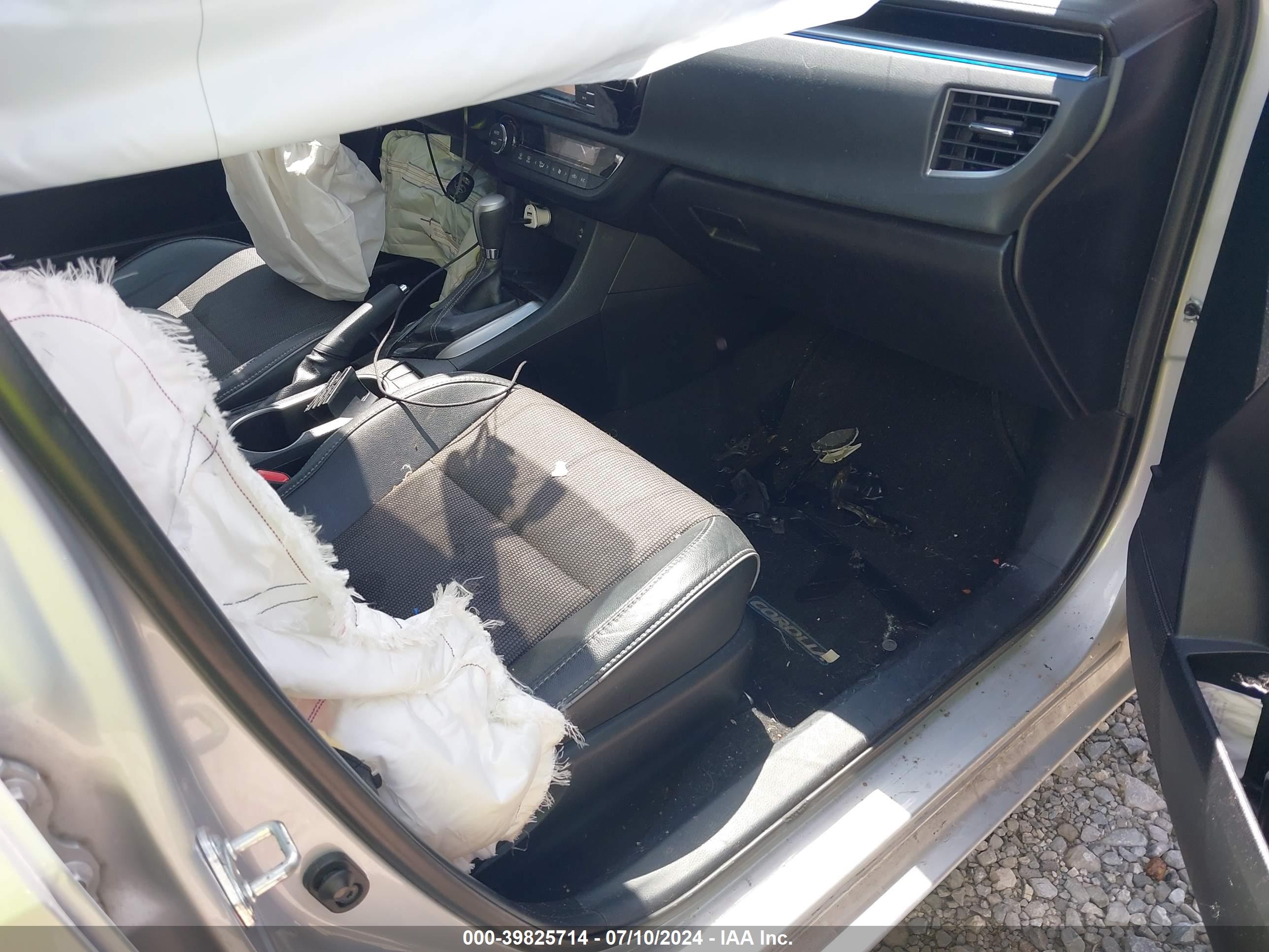 TOYOTA COROLLA image 5