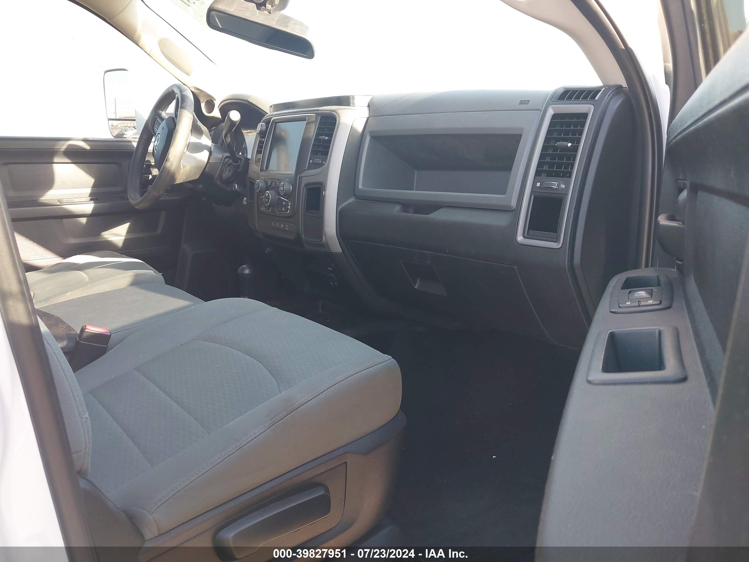 RAM 2500 image 5