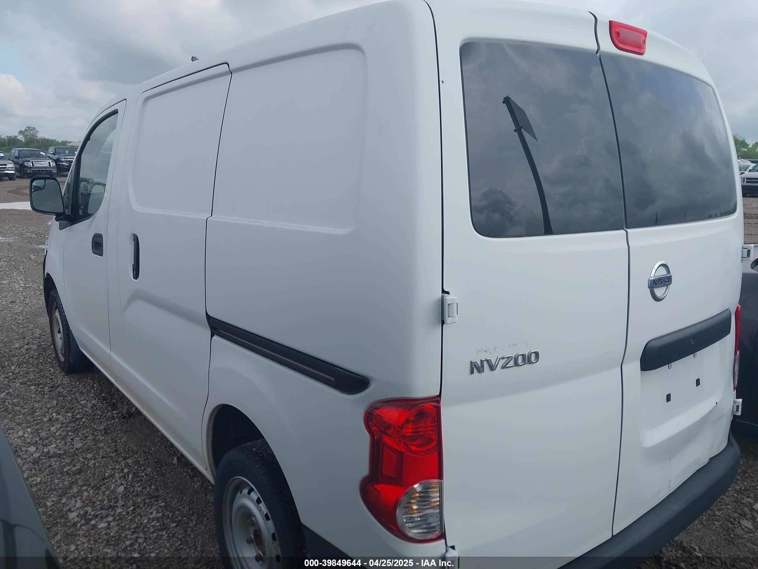 NISSAN NV200 image 3