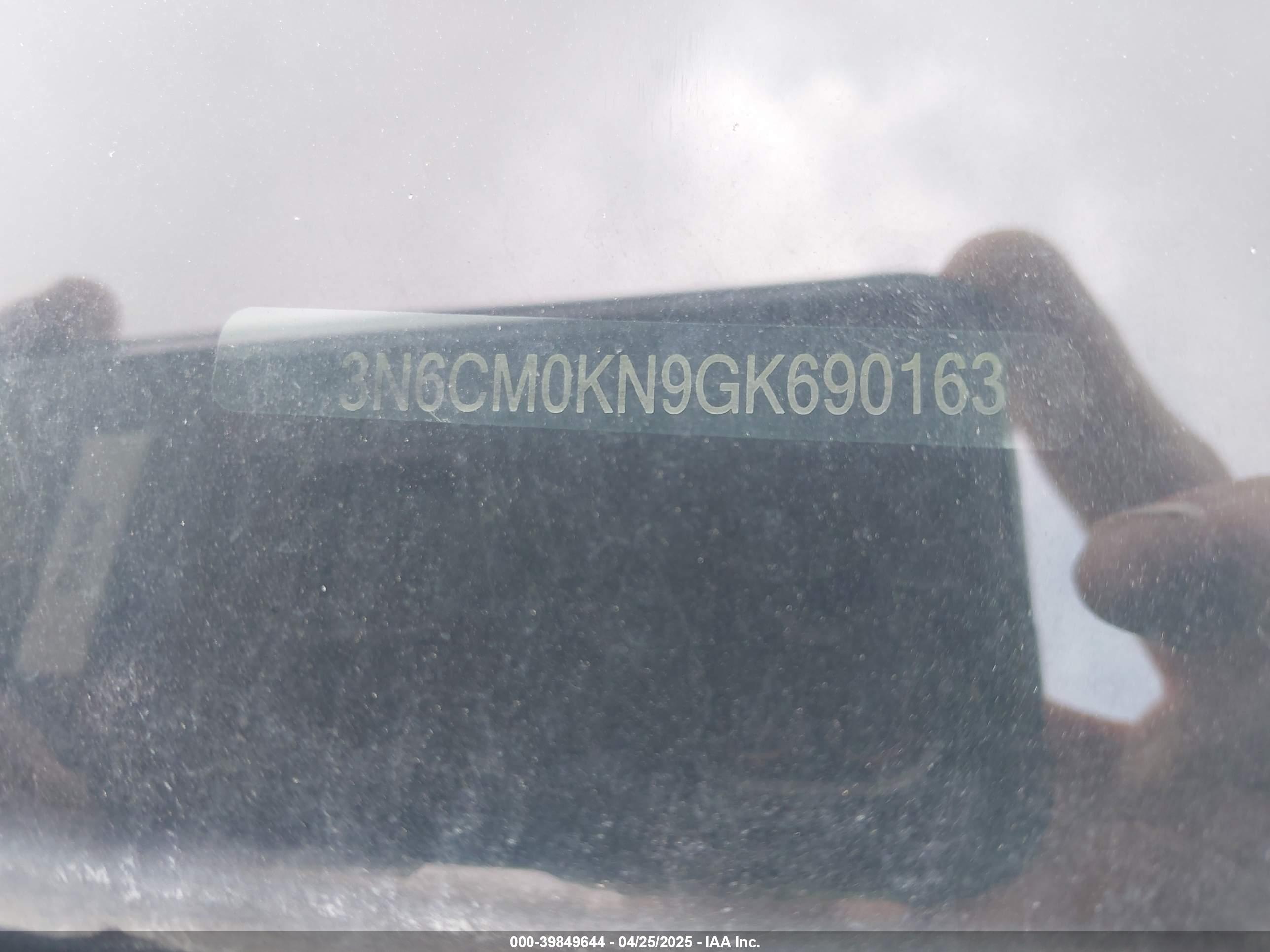 NISSAN NV200 image 9