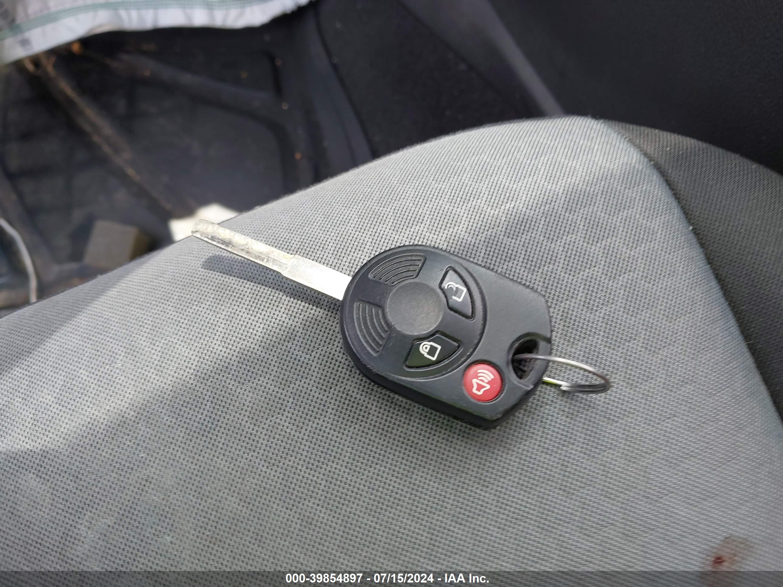 FORD ESCAPE image 11