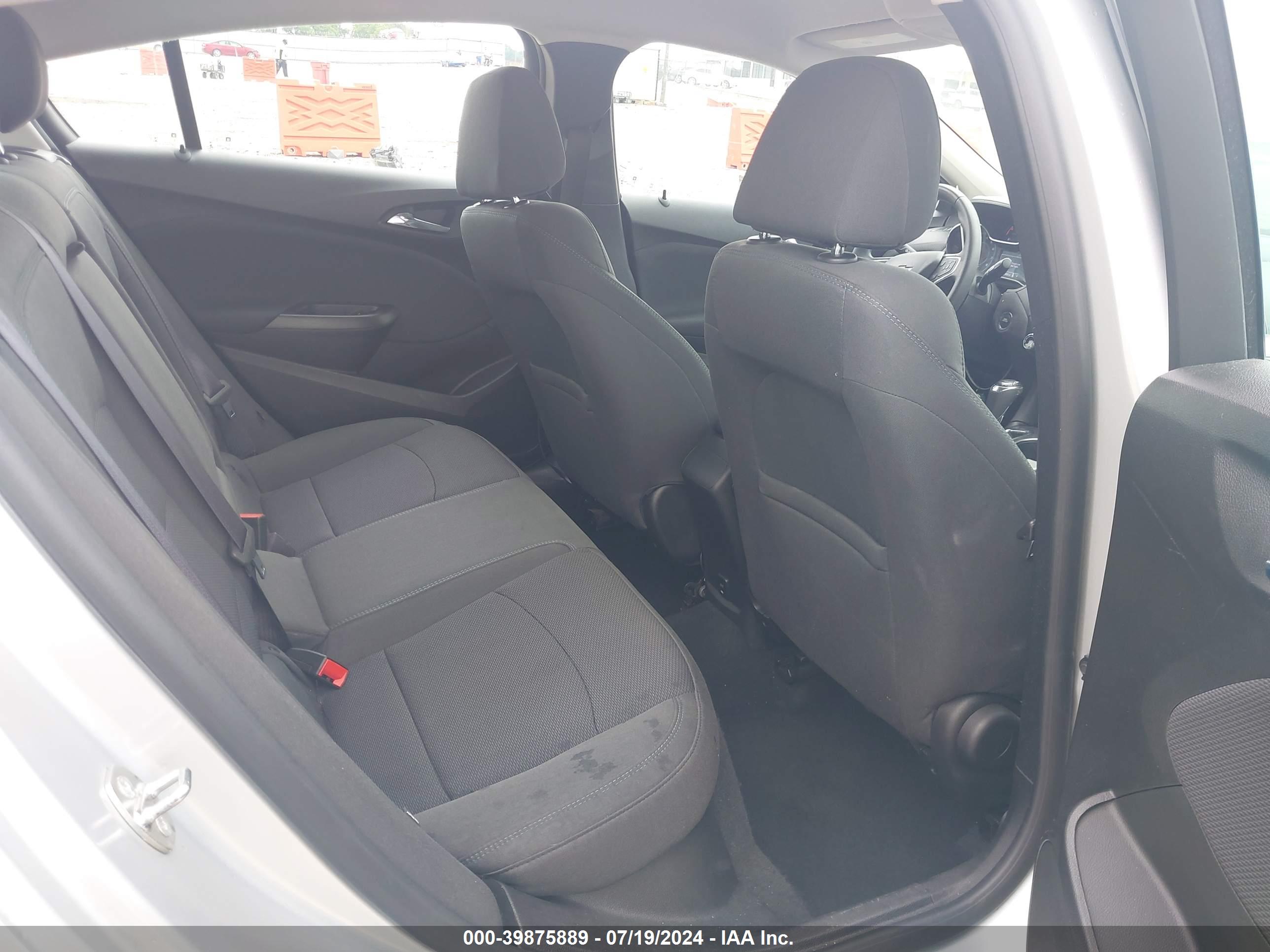 CHEVROLET CRUZE image 8