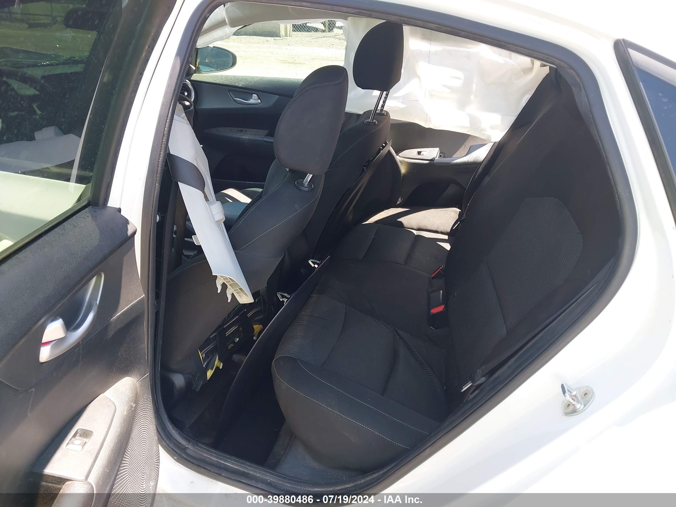 KIA FORTE image 8