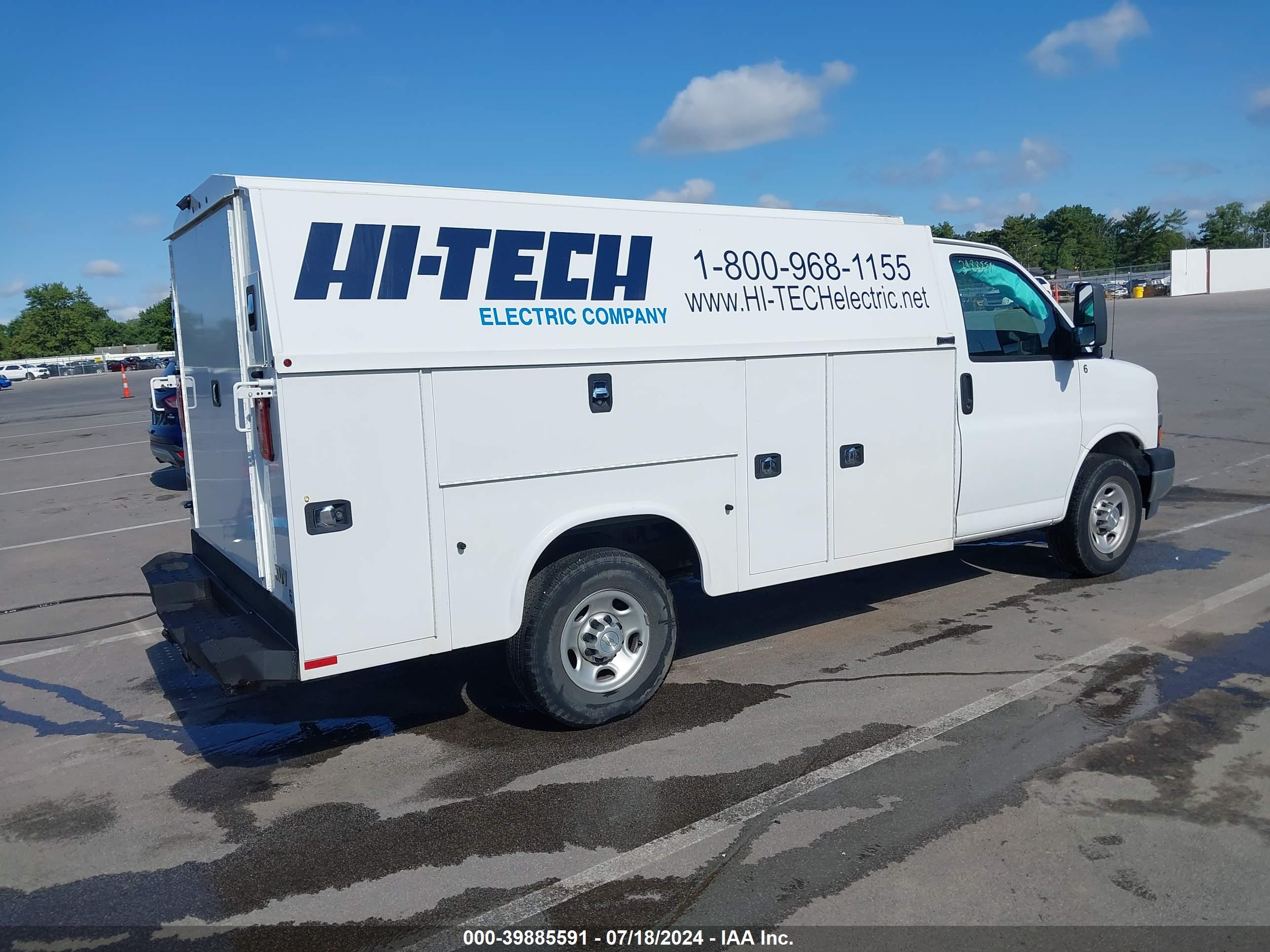 CHEVROLET EXPRESS image 4