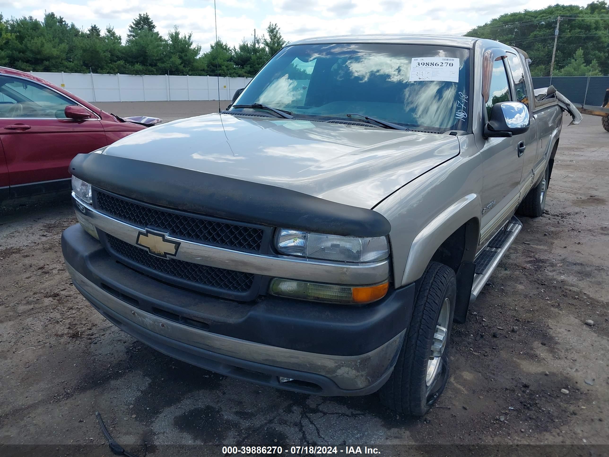 CHEVROLET SILVERADO image 2