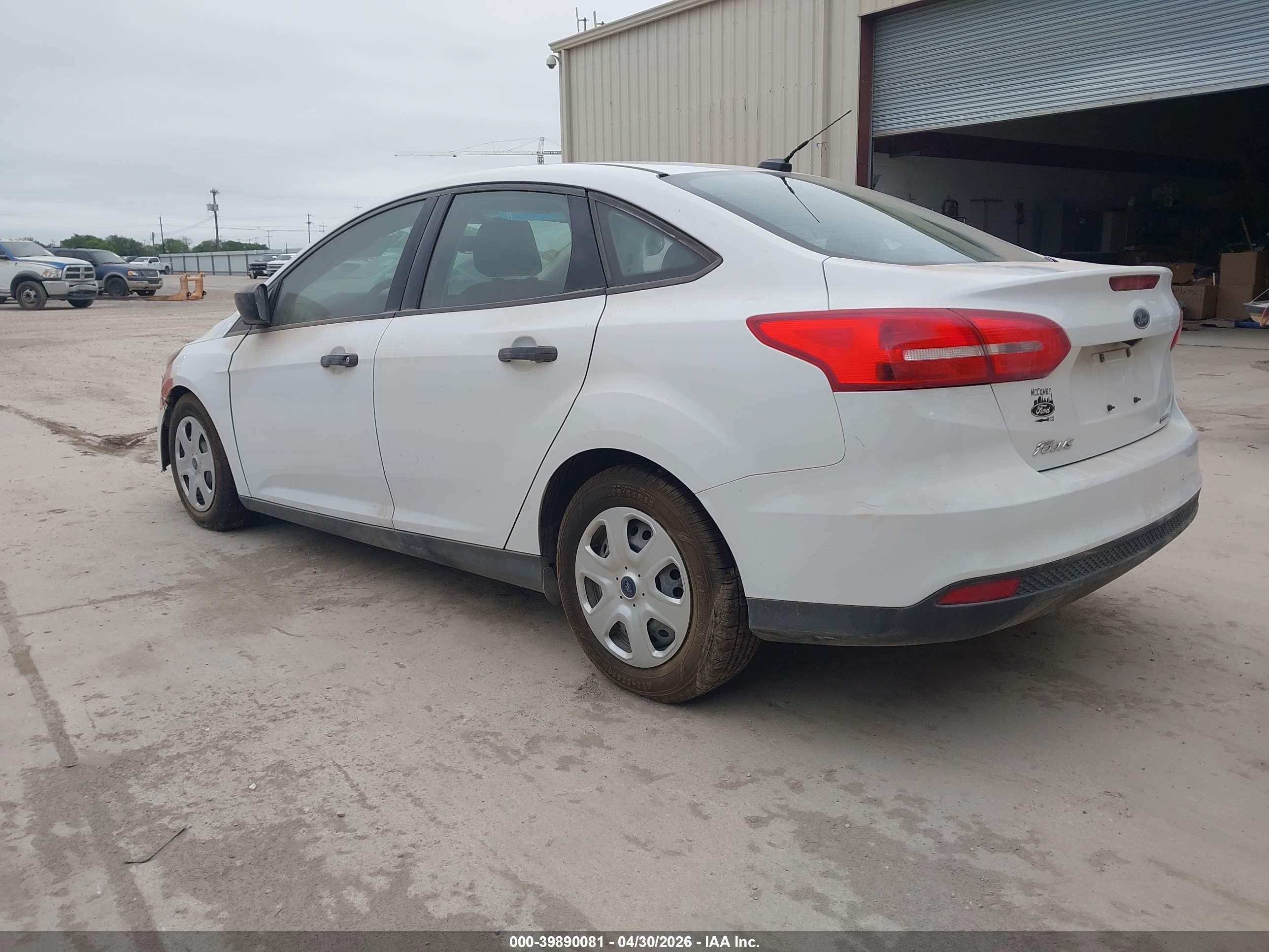 FORD FOCUS image 3